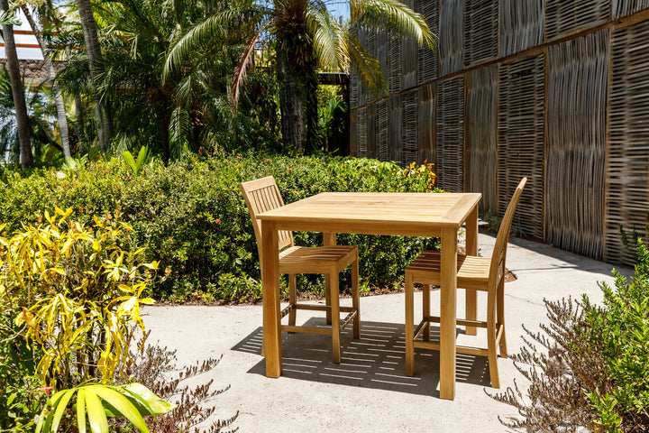 Three Birds Casual Newport-Lifestyle Image