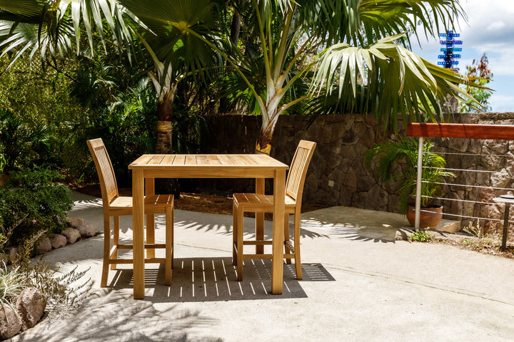 Three Birds Casual Newport-Lifestyle Image