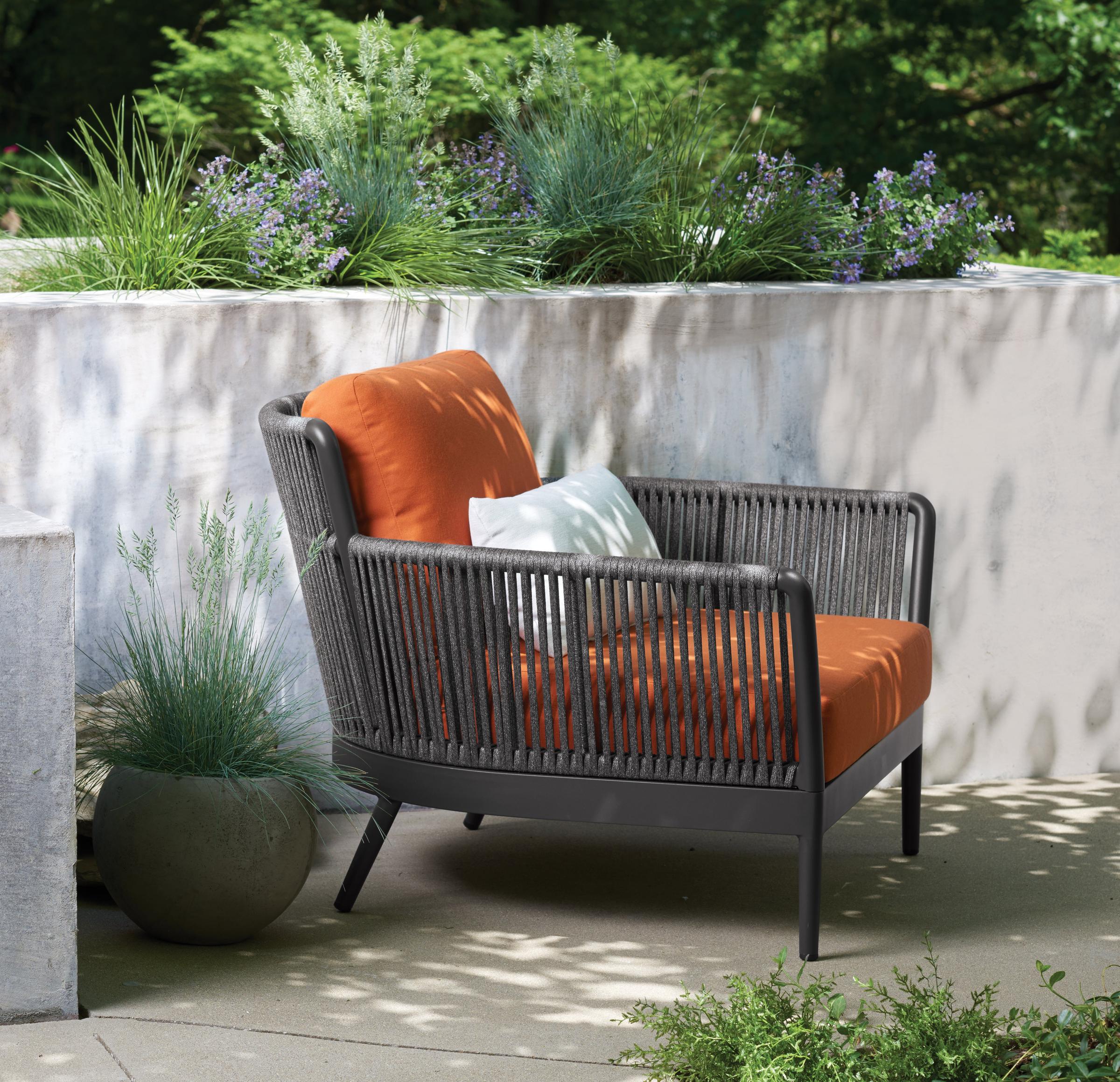 Nette Club Chair