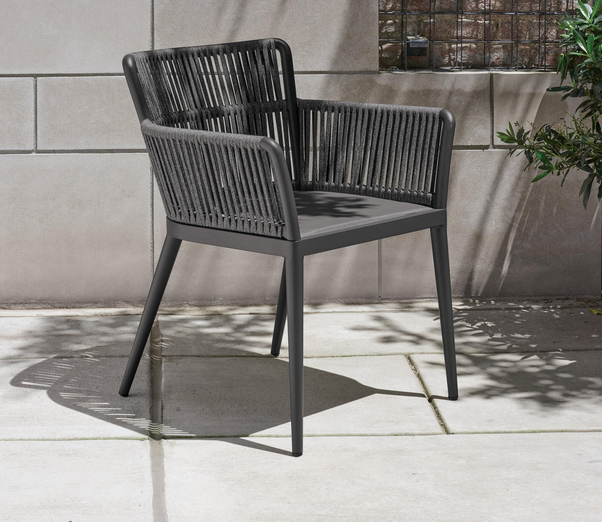 Nette Armchair