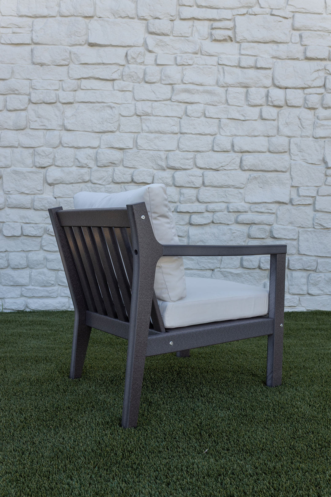 Breeze Deep Seat Sectional Piece Right Chair