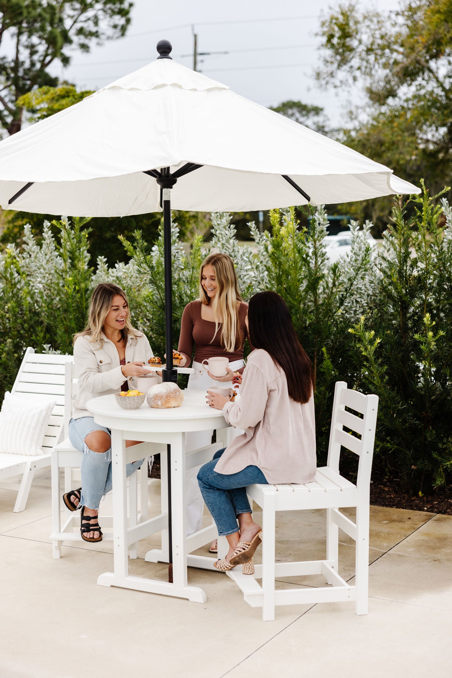 38" Round Table - Counter Height