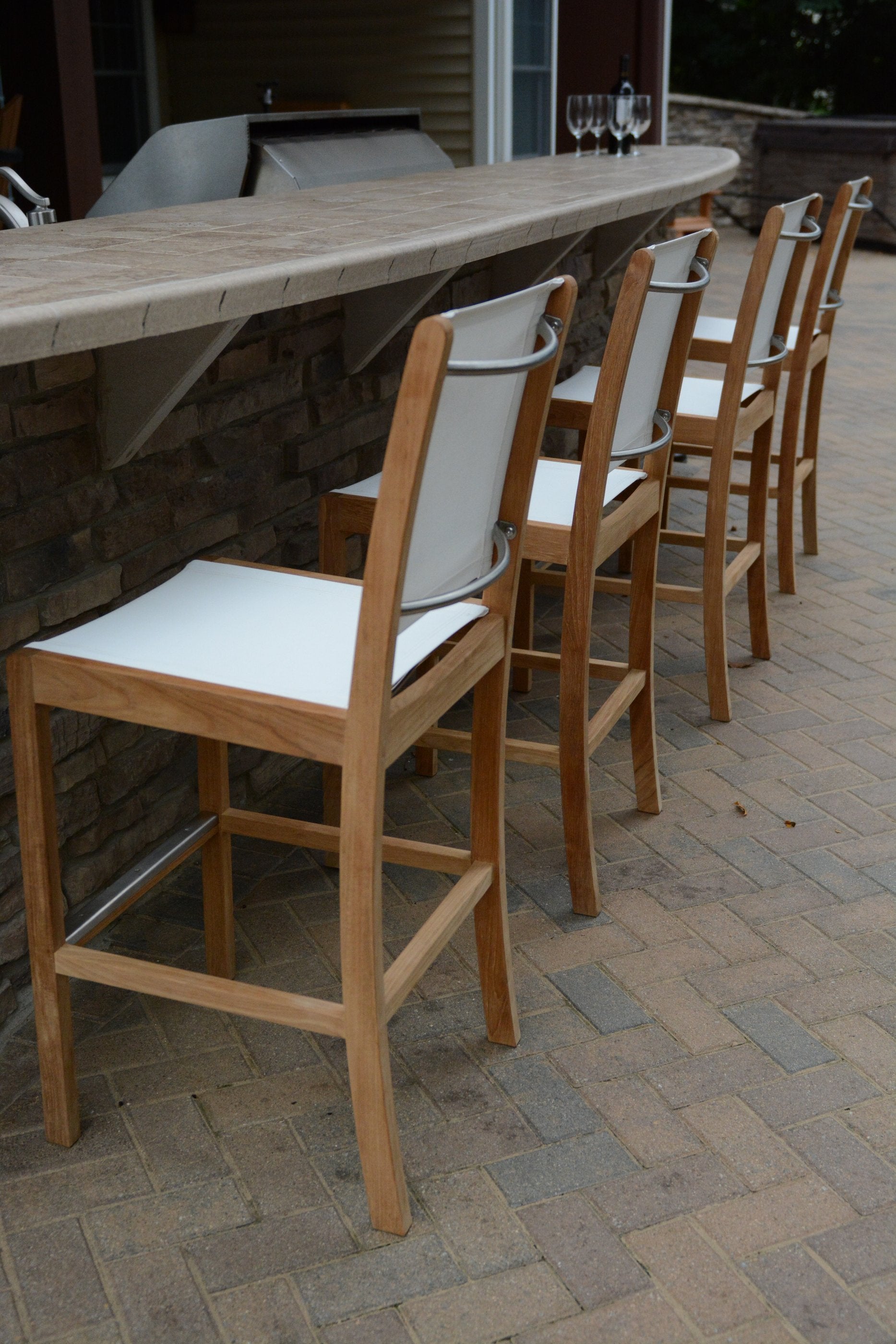 Three Birds Casual Riviera