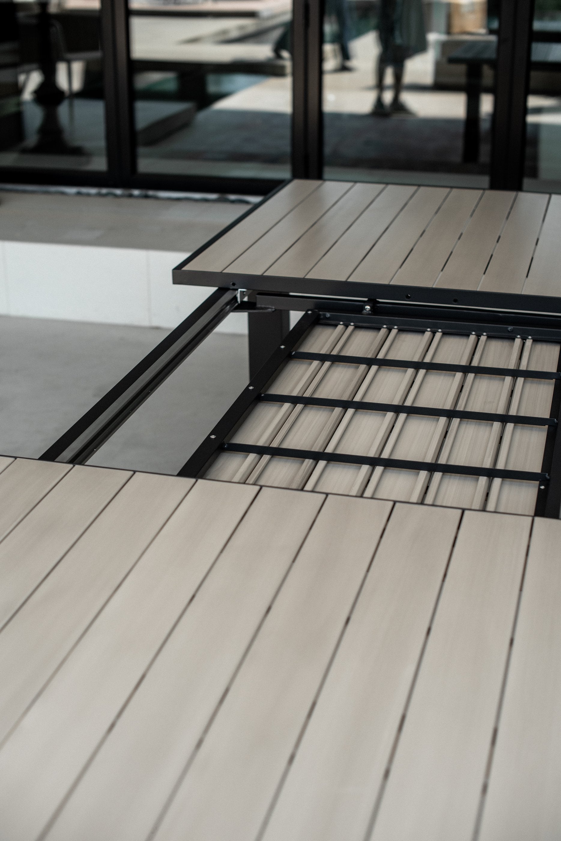 ratana-mezo-118-x-45-inch-extension-dining-table-with-aluminum-slat-top-14