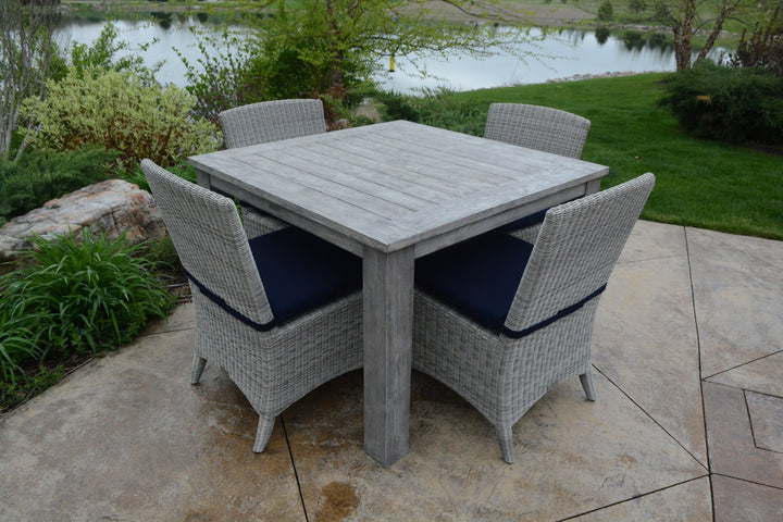 Three Birds Casual Bella