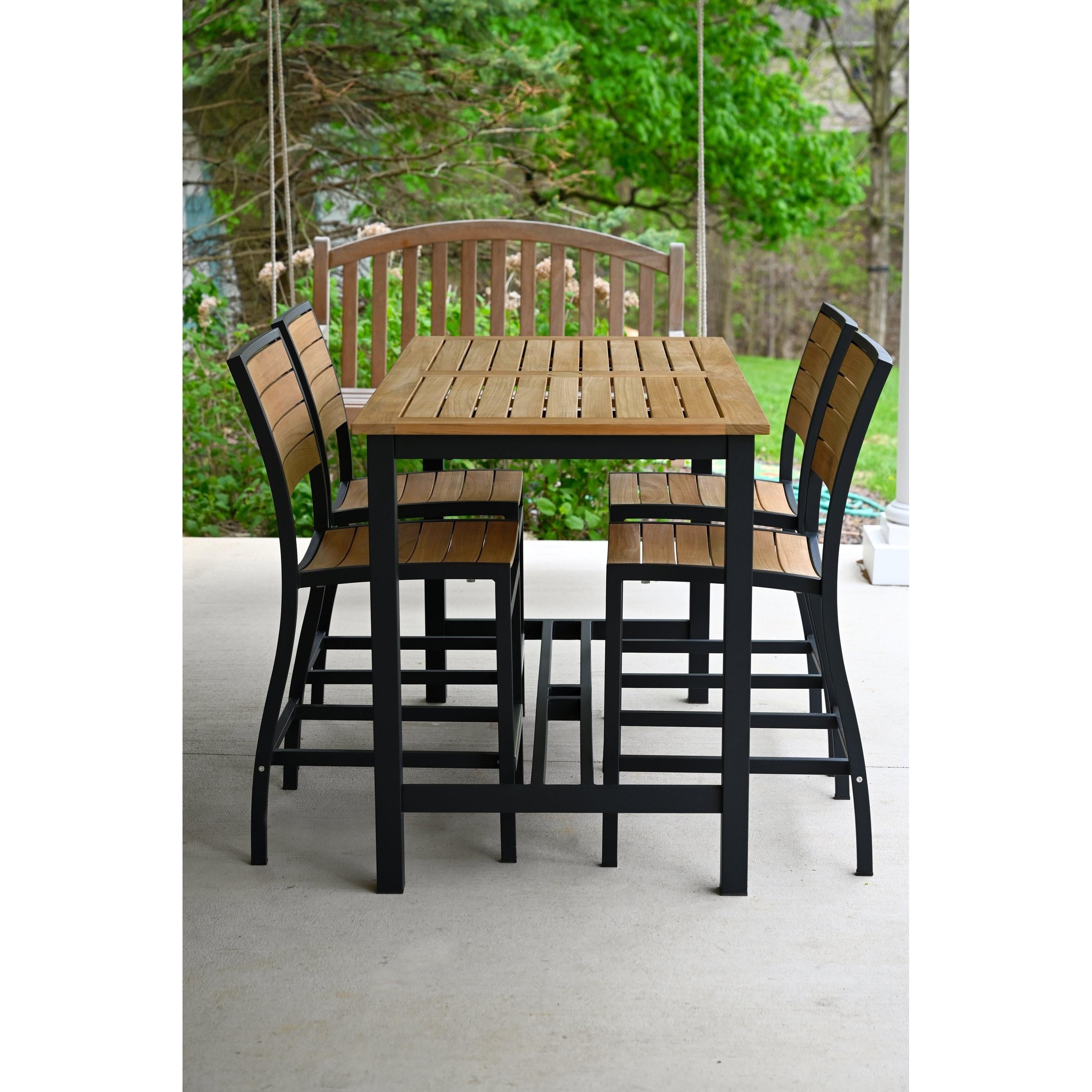 Three Birds Casual SoHo-Lifestyle Image