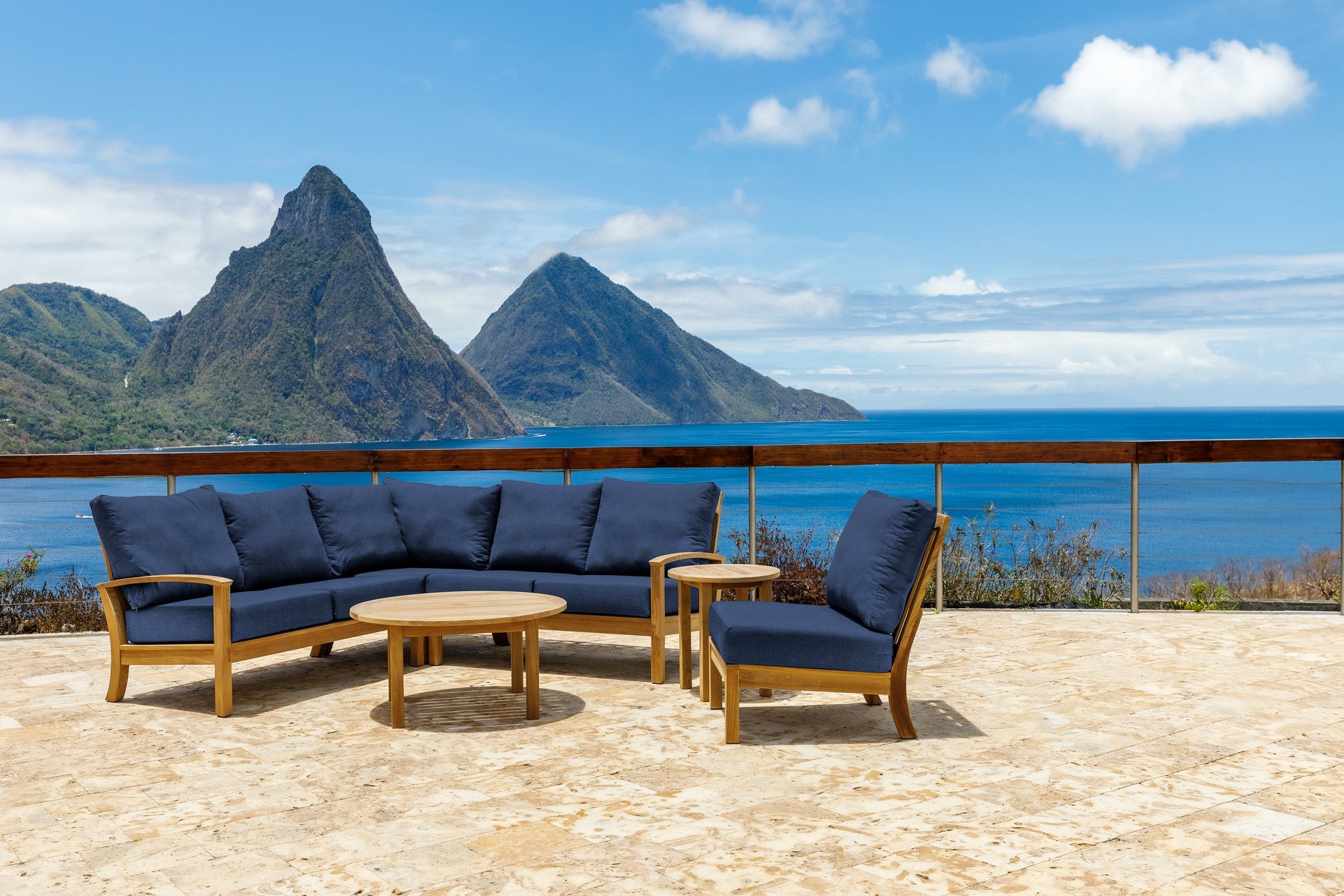 Three Birds Casual St.+Lucia