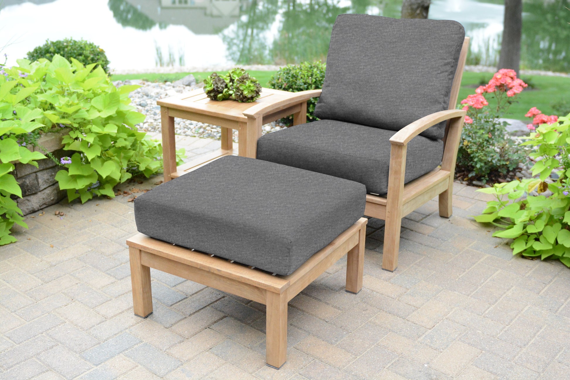 Three Birds Casual St.+Lucia