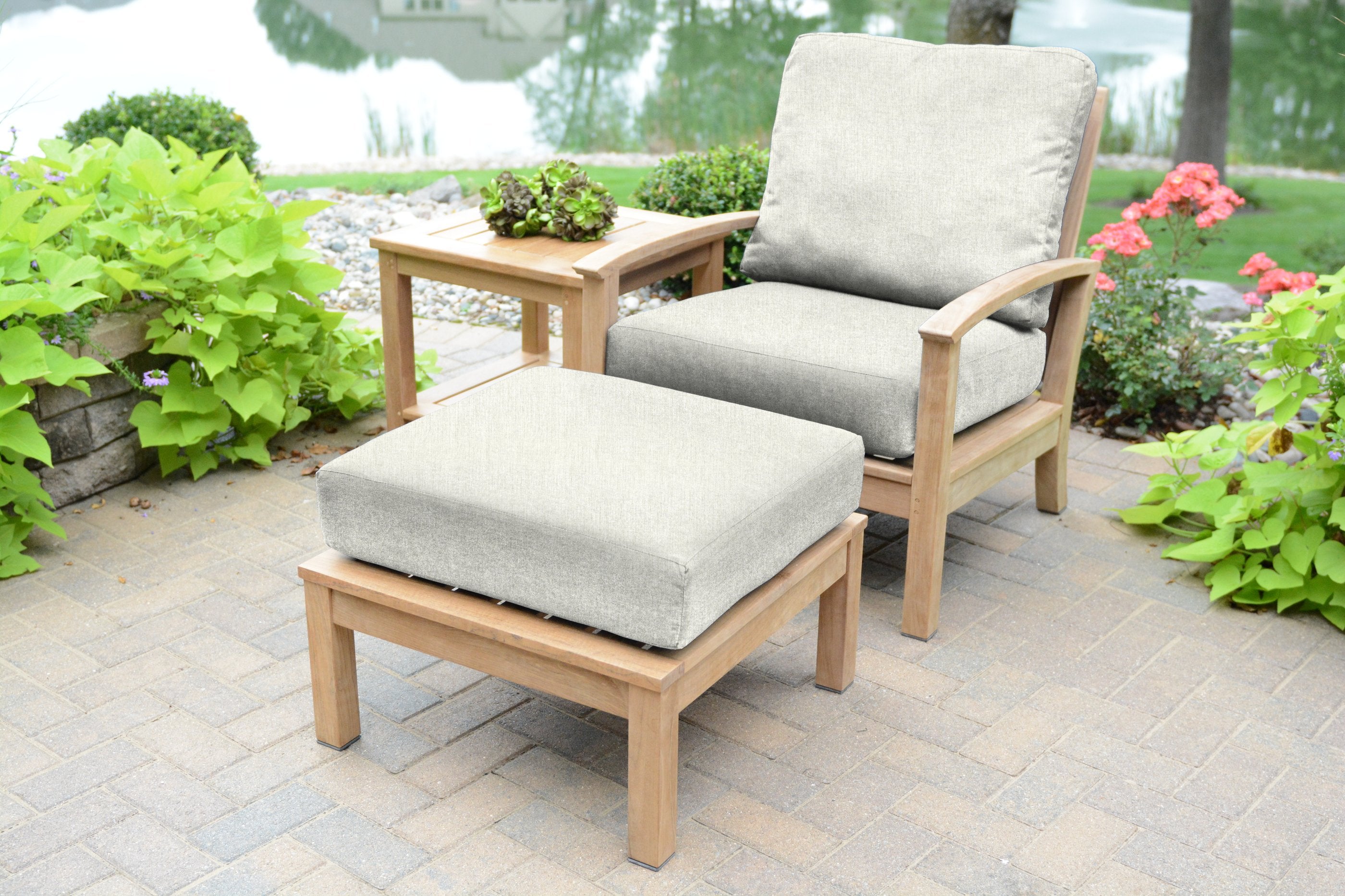 Three Birds Casual St.+Lucia