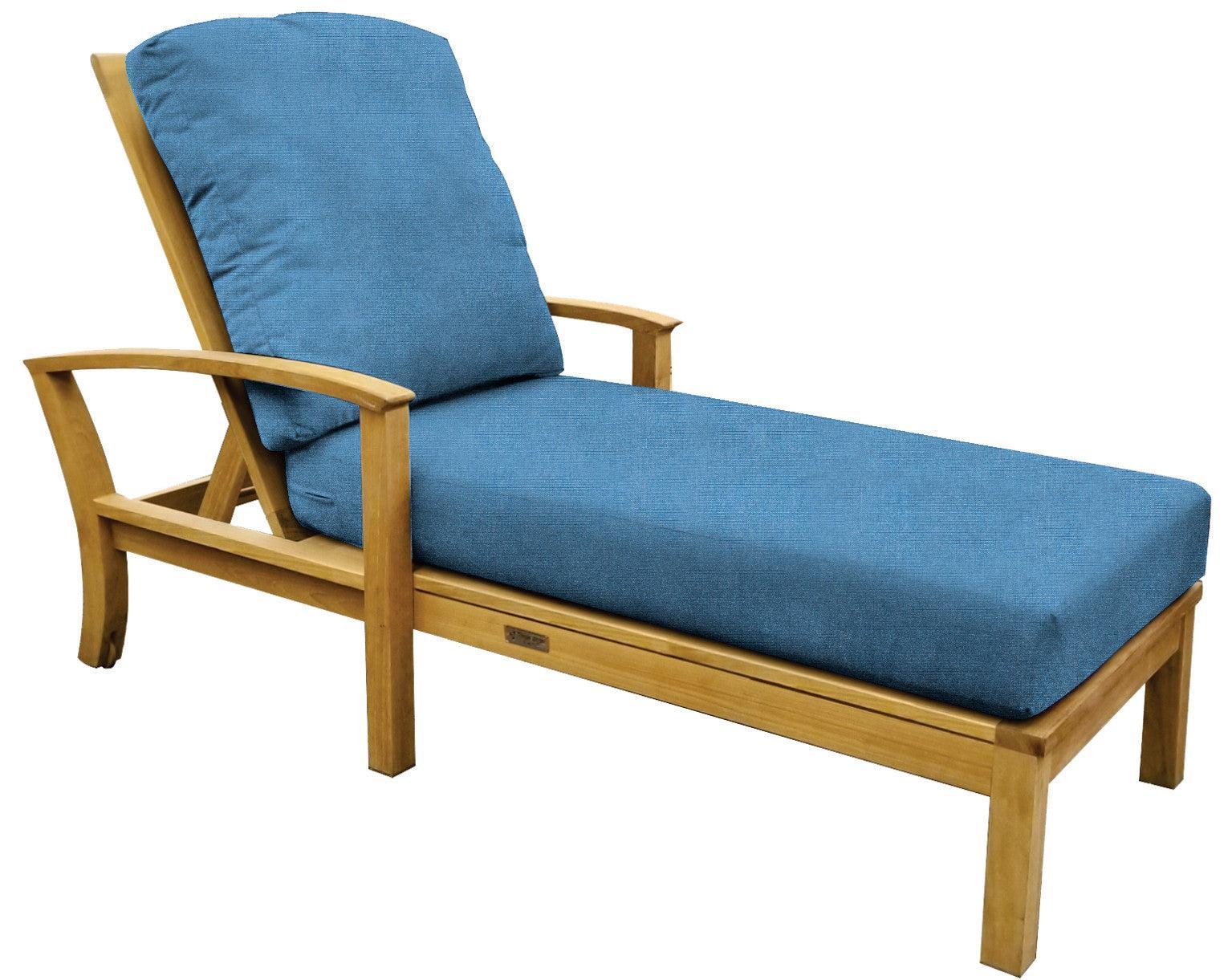 St. Lucia Lounger