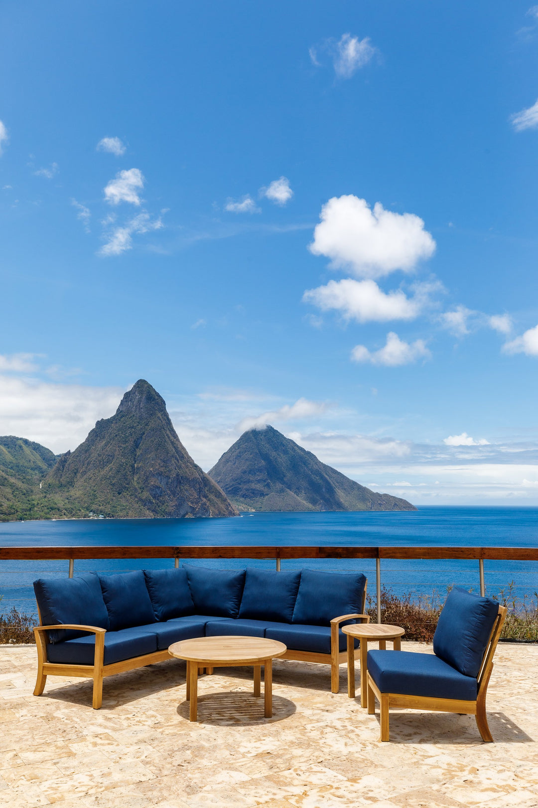 Three Birds Casual Canterbury-Lifestyle Image