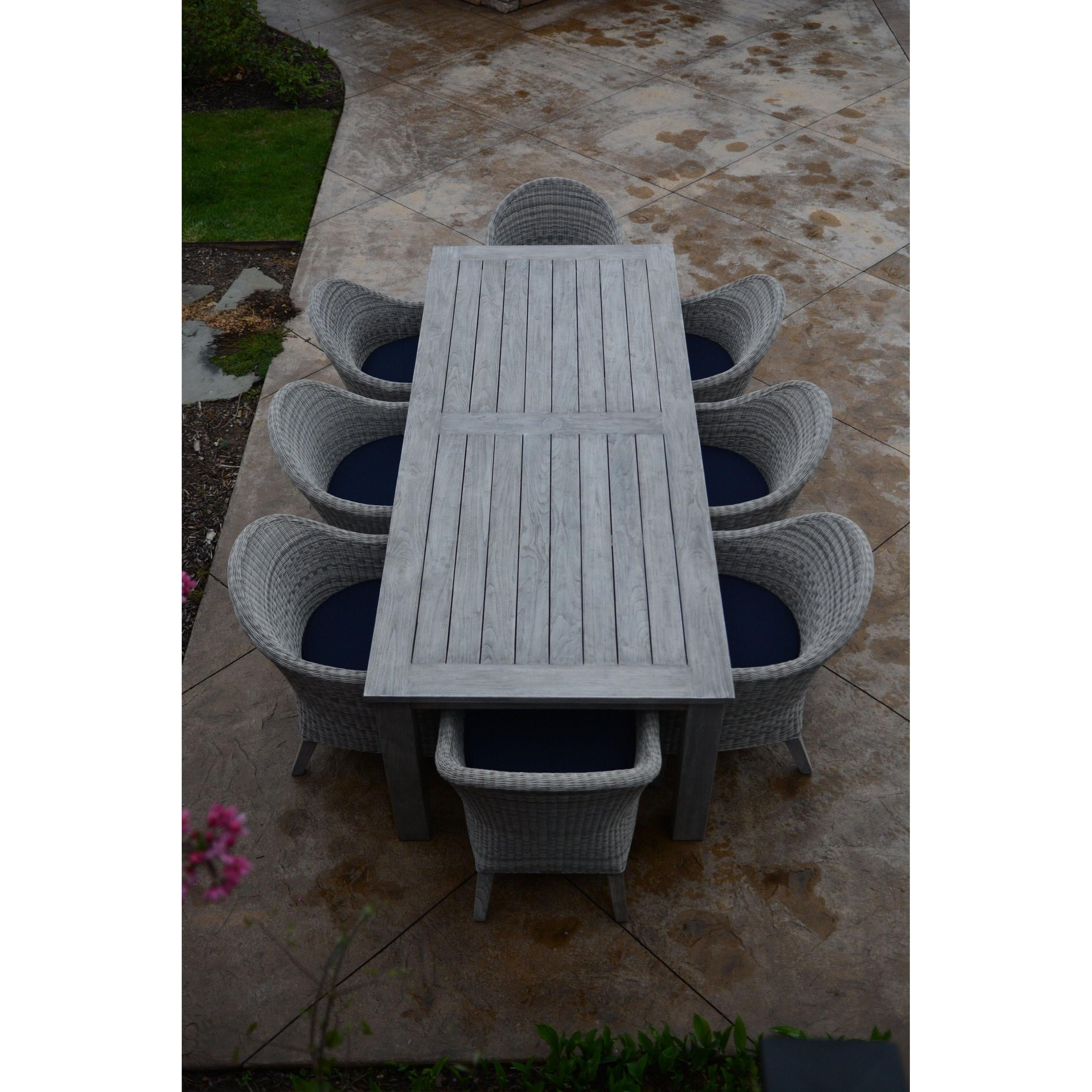 Three Birds Casual Shelburne-Lifestyle Image