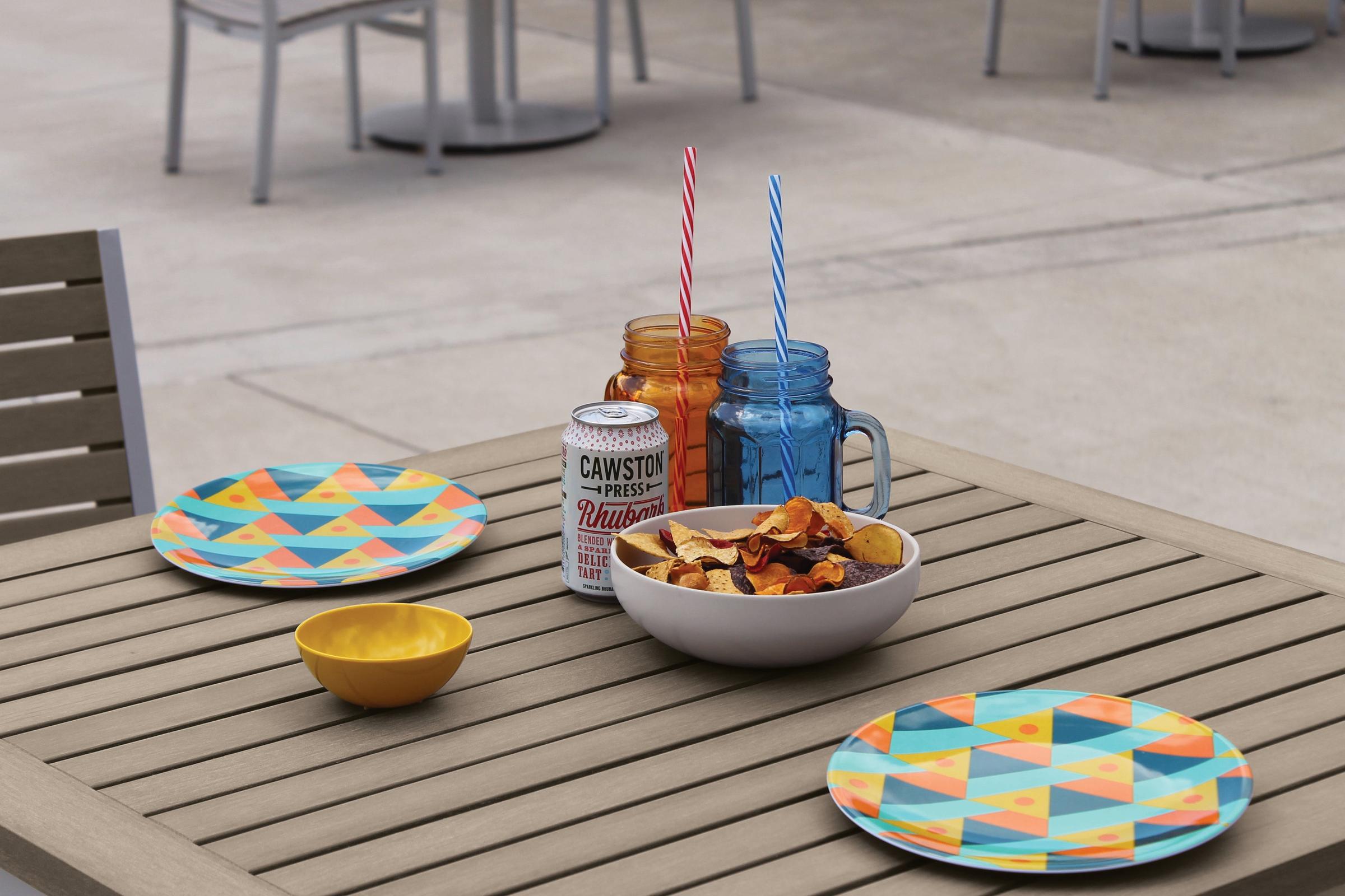 Travira 38" Square Bistro Table
