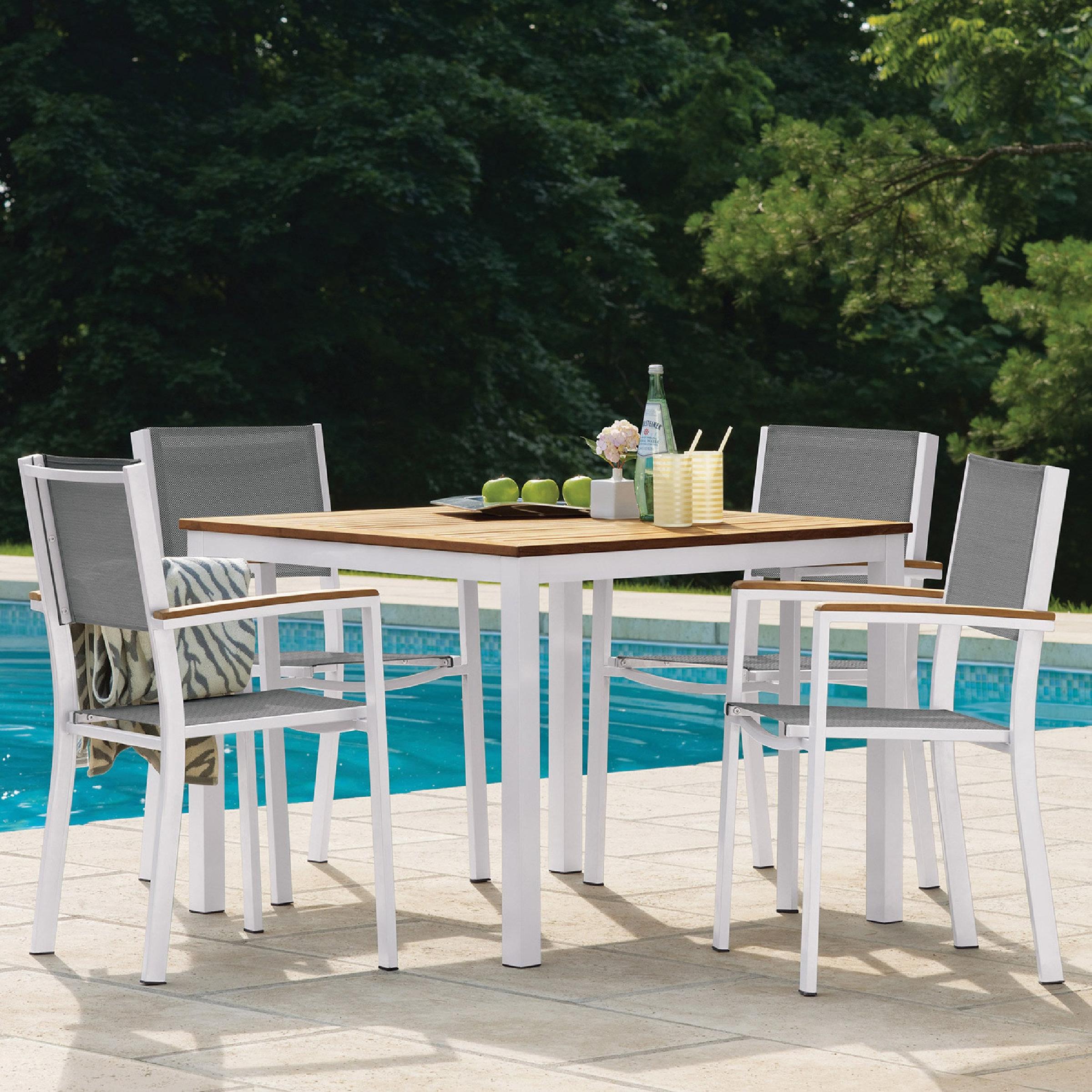 Travira 39" Square Dining Table