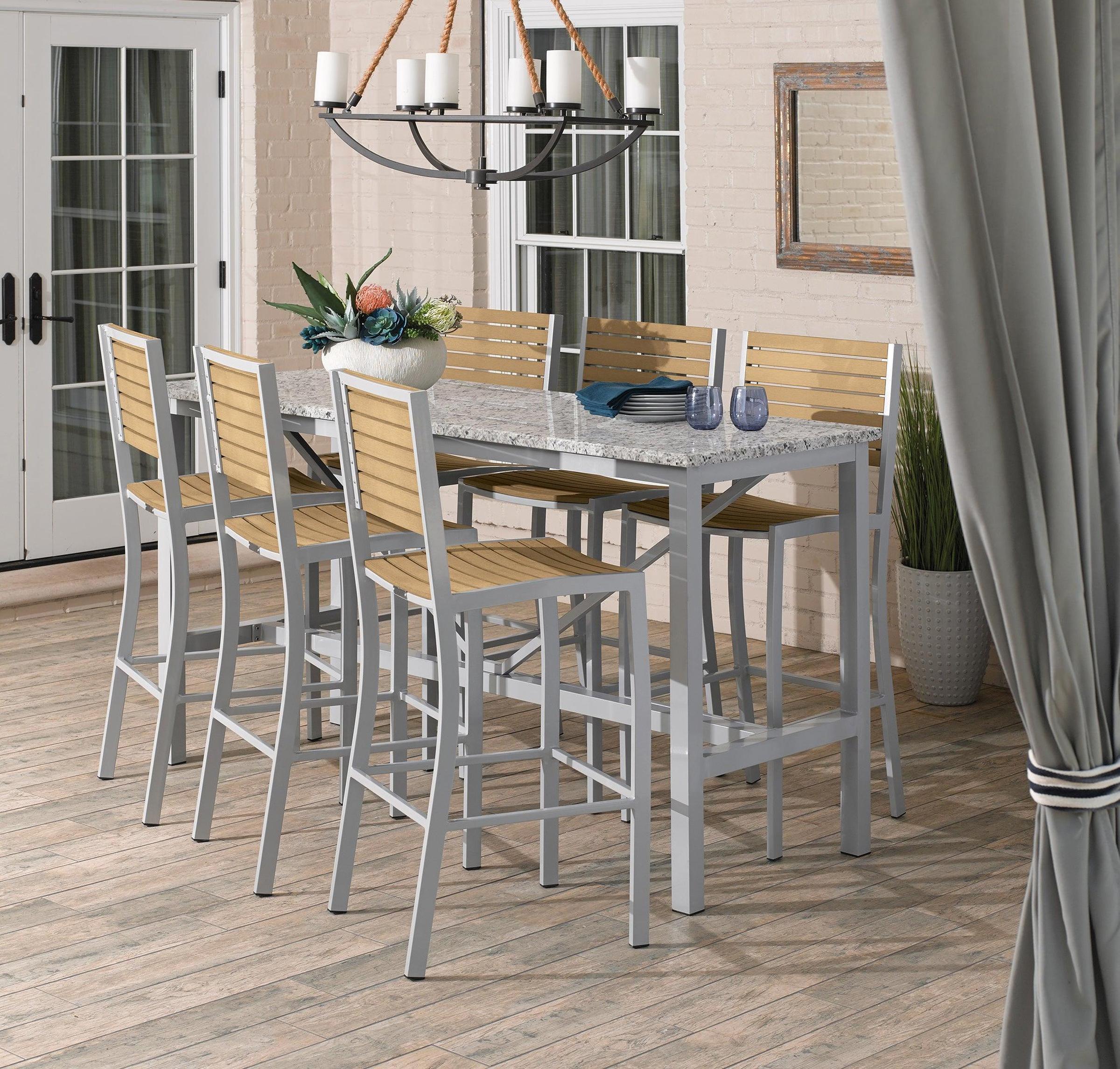 Travira Bar Chair
