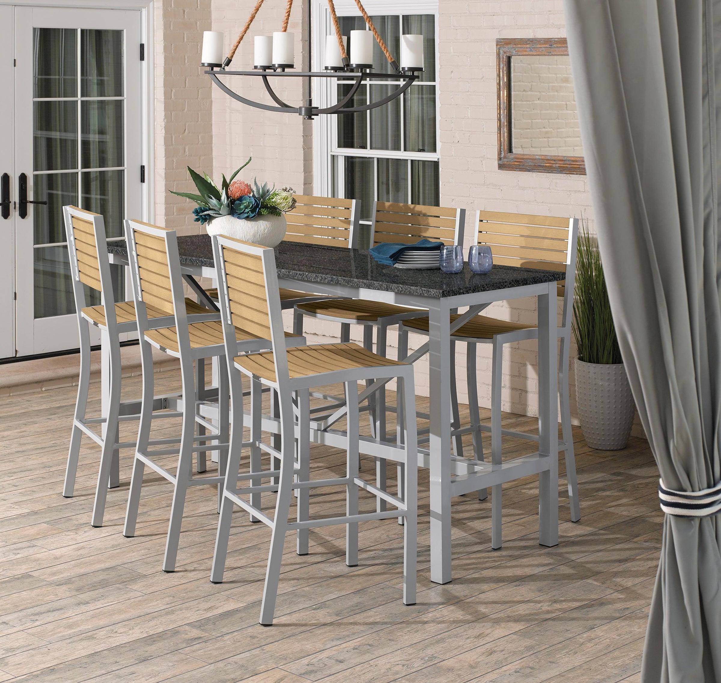 Travira Bar Chair