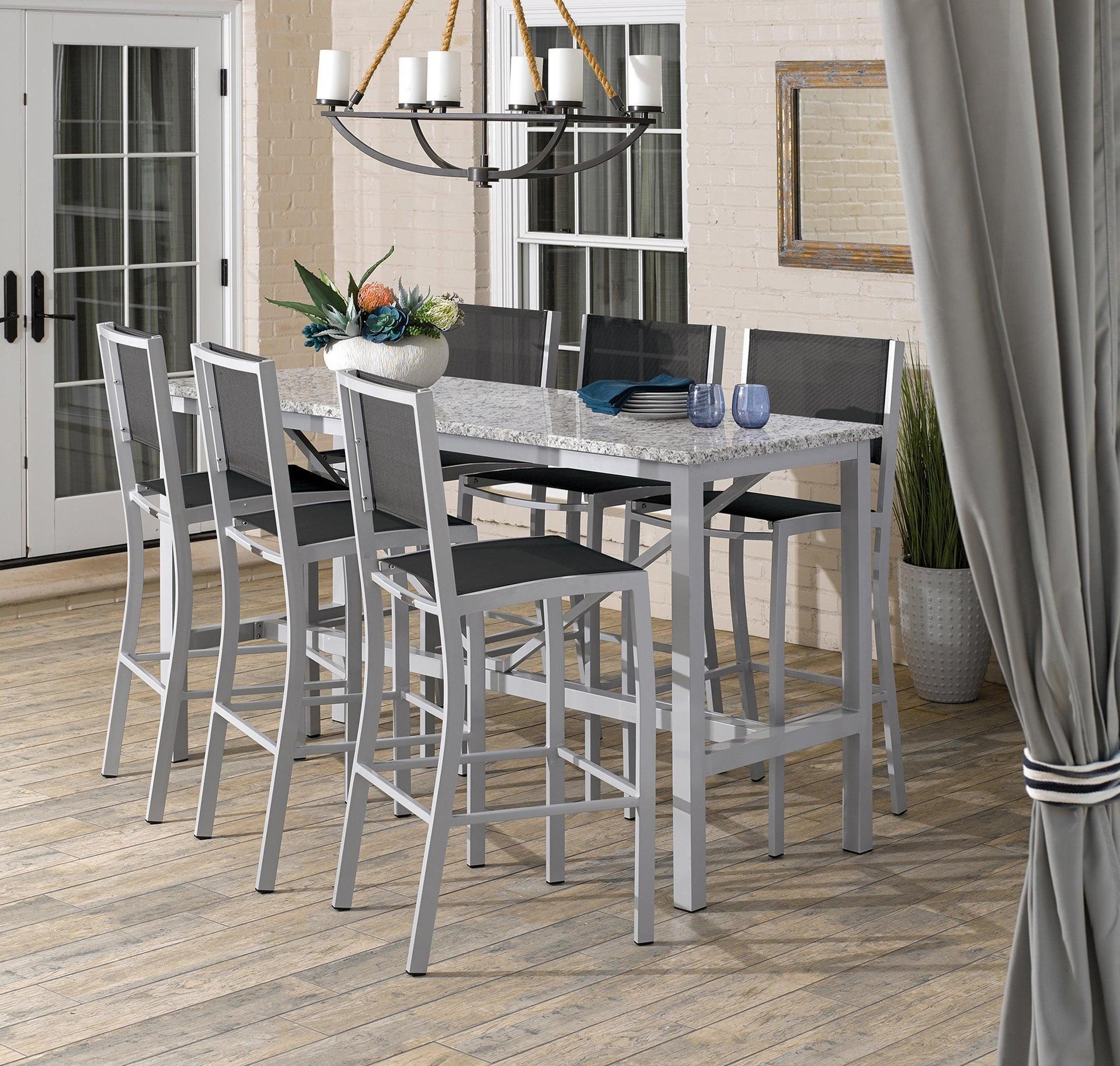 Travira Bar Chair