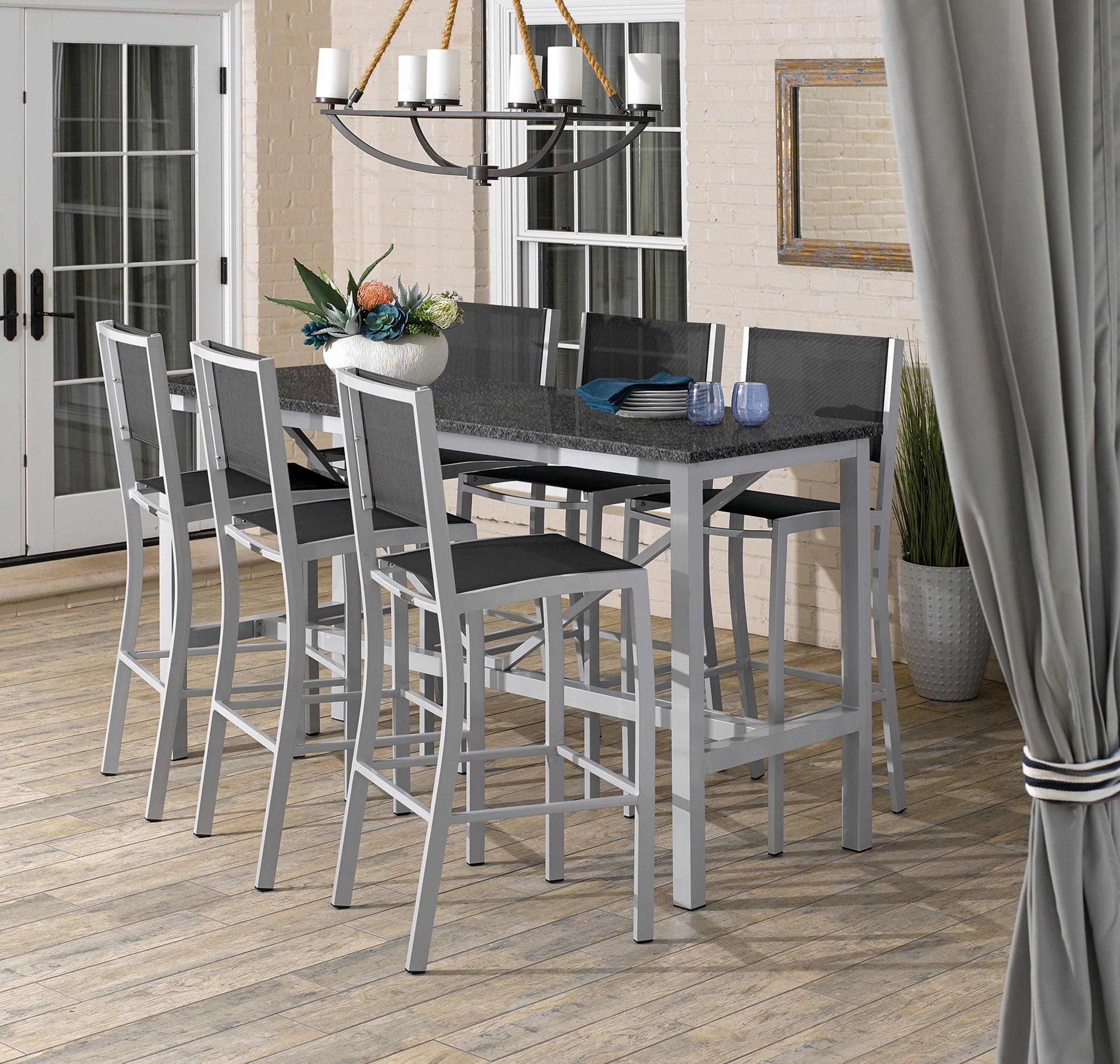 Travira Bar Chair