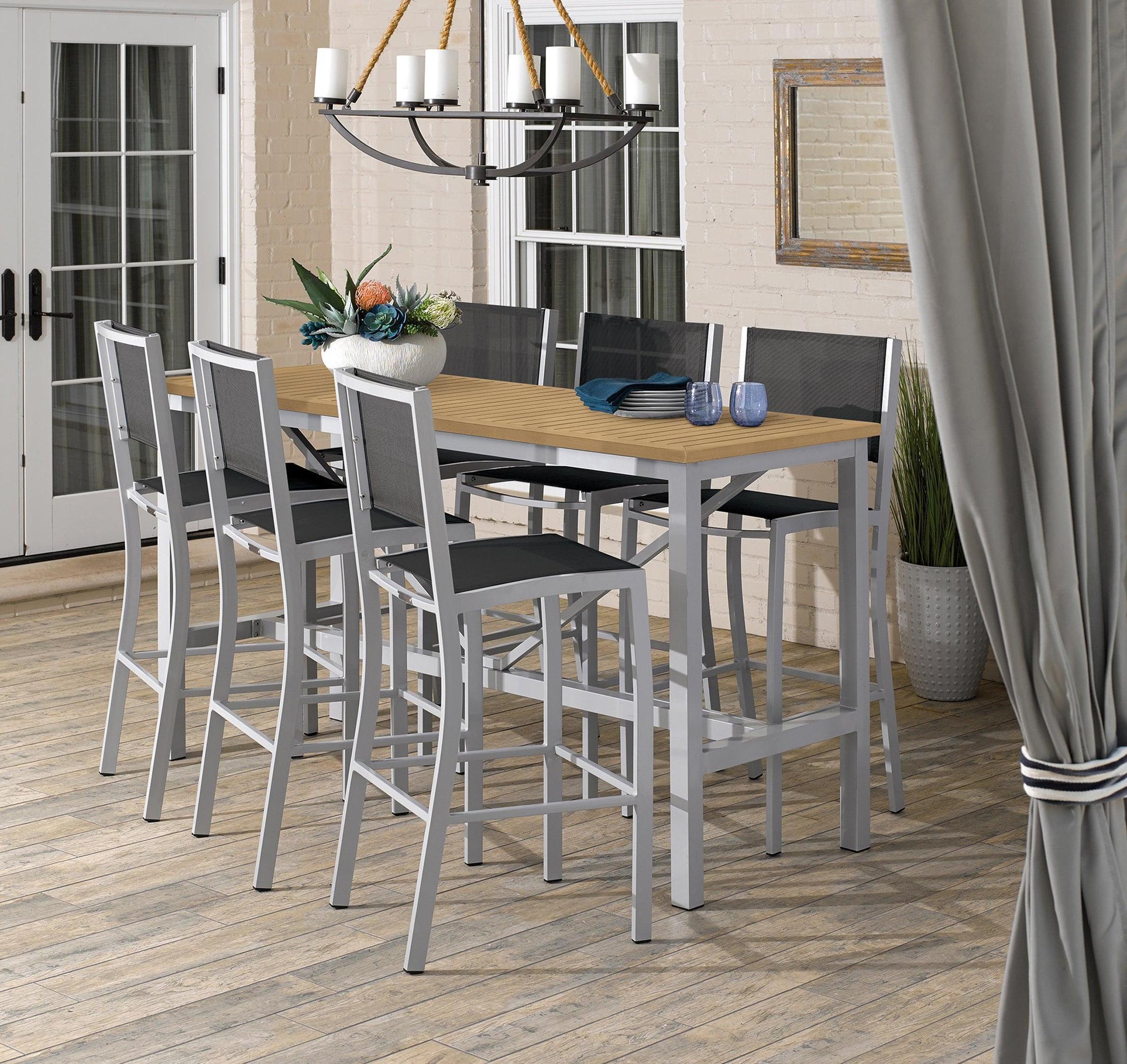 Travira Bar Chair