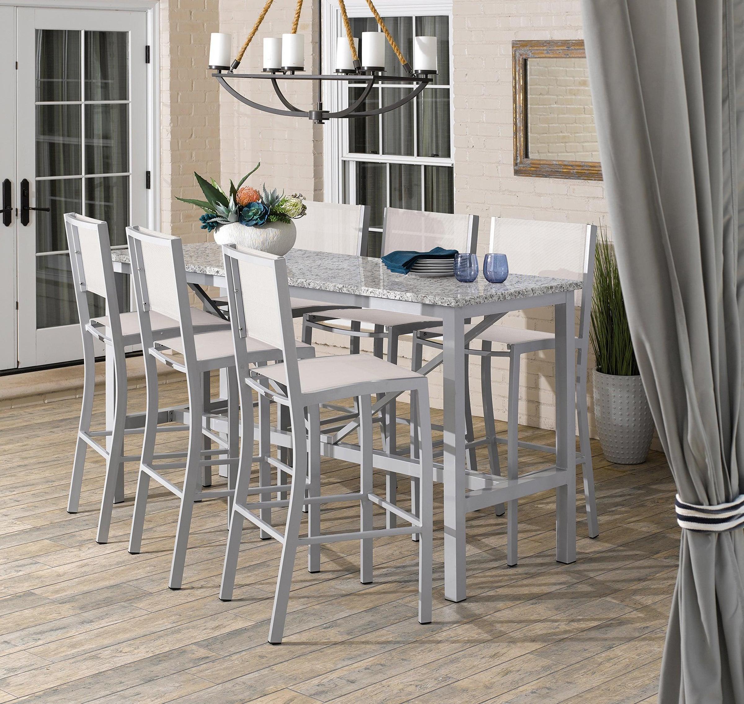 Travira Bar Chair