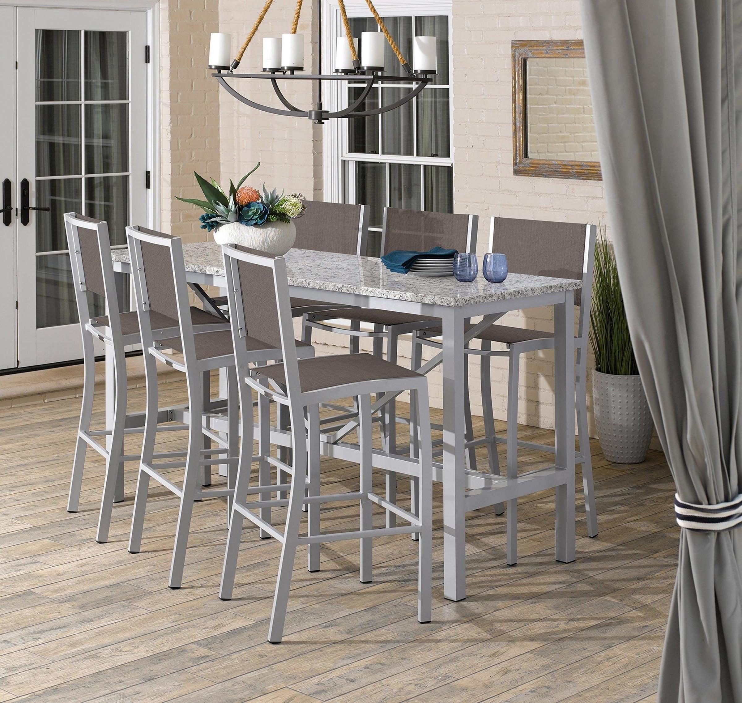 Travira Bar Chair