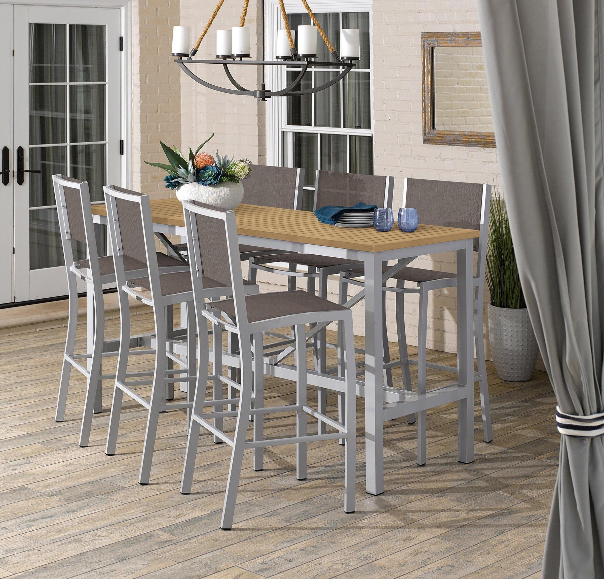 Travira Bar Chair