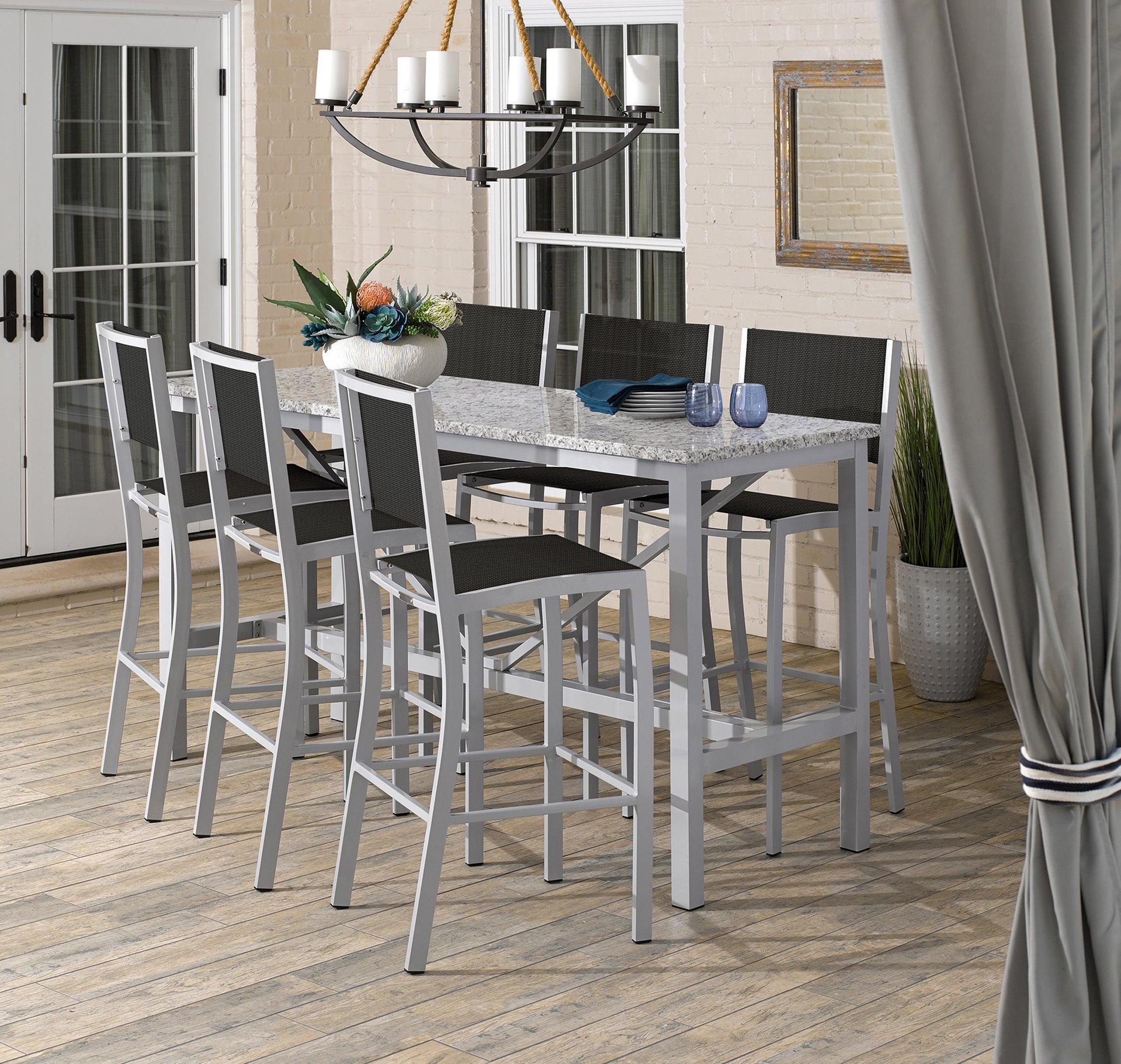 Travira Bar Chair