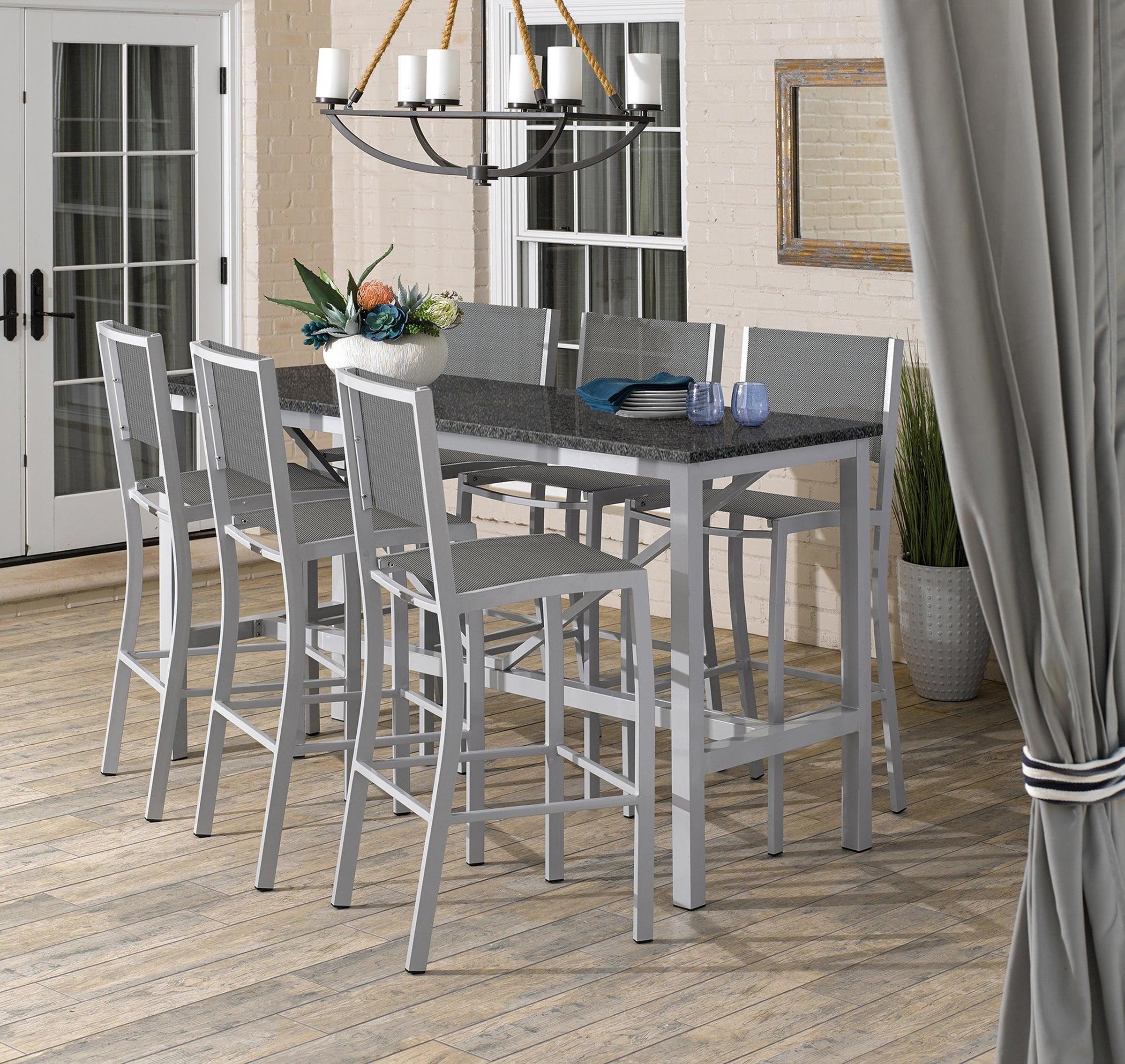 Travira Bar Chair