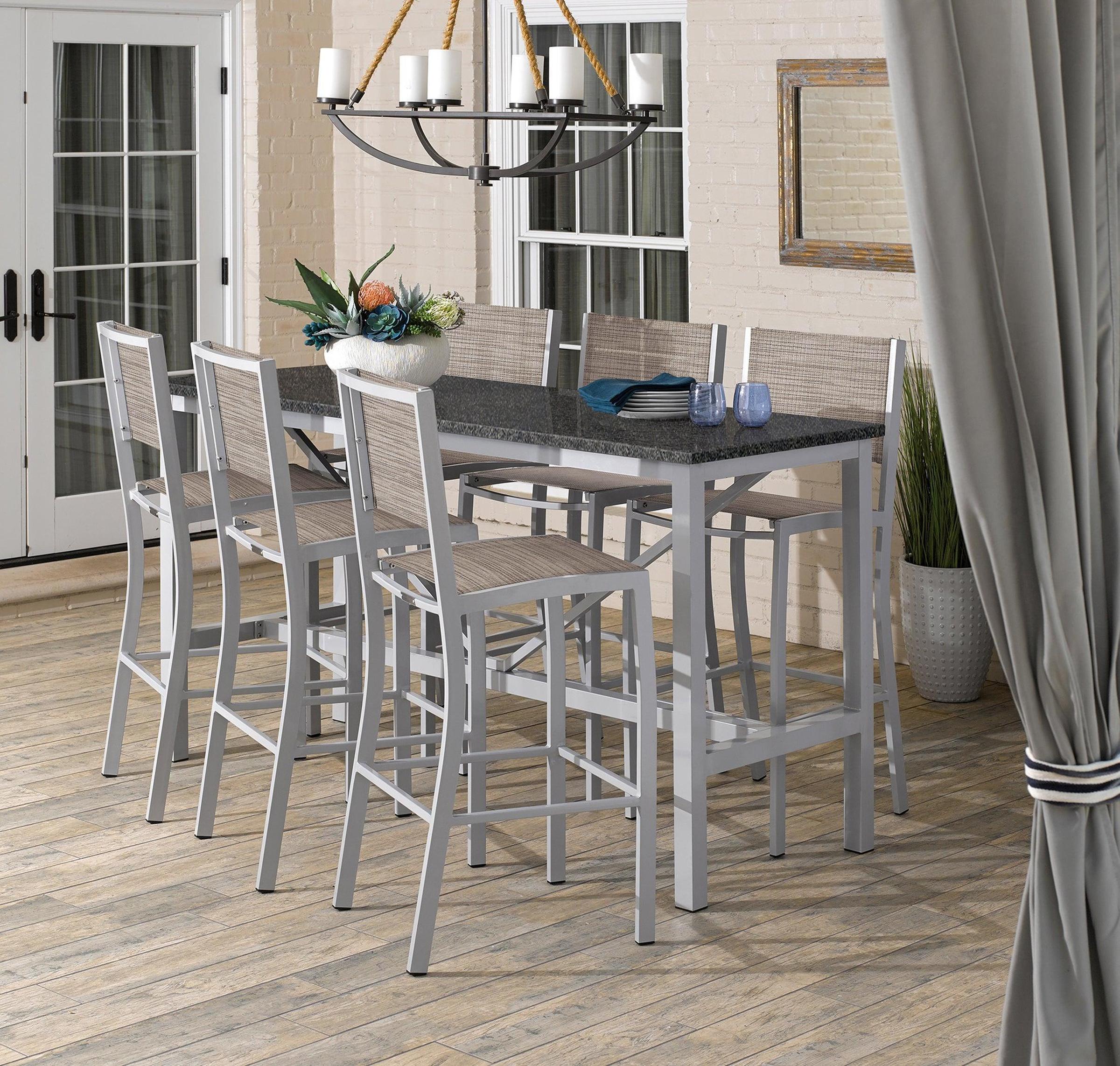 Travira Bar Chair