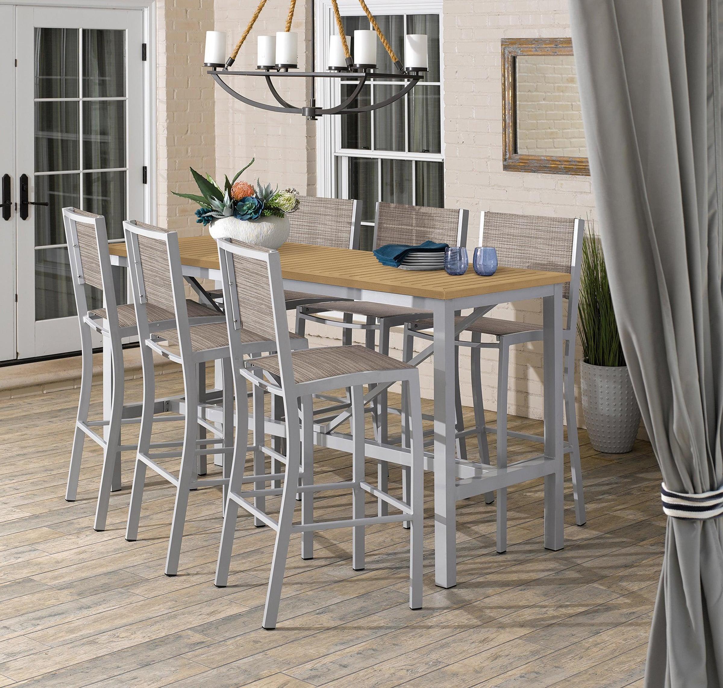 Travira Bar Chair
