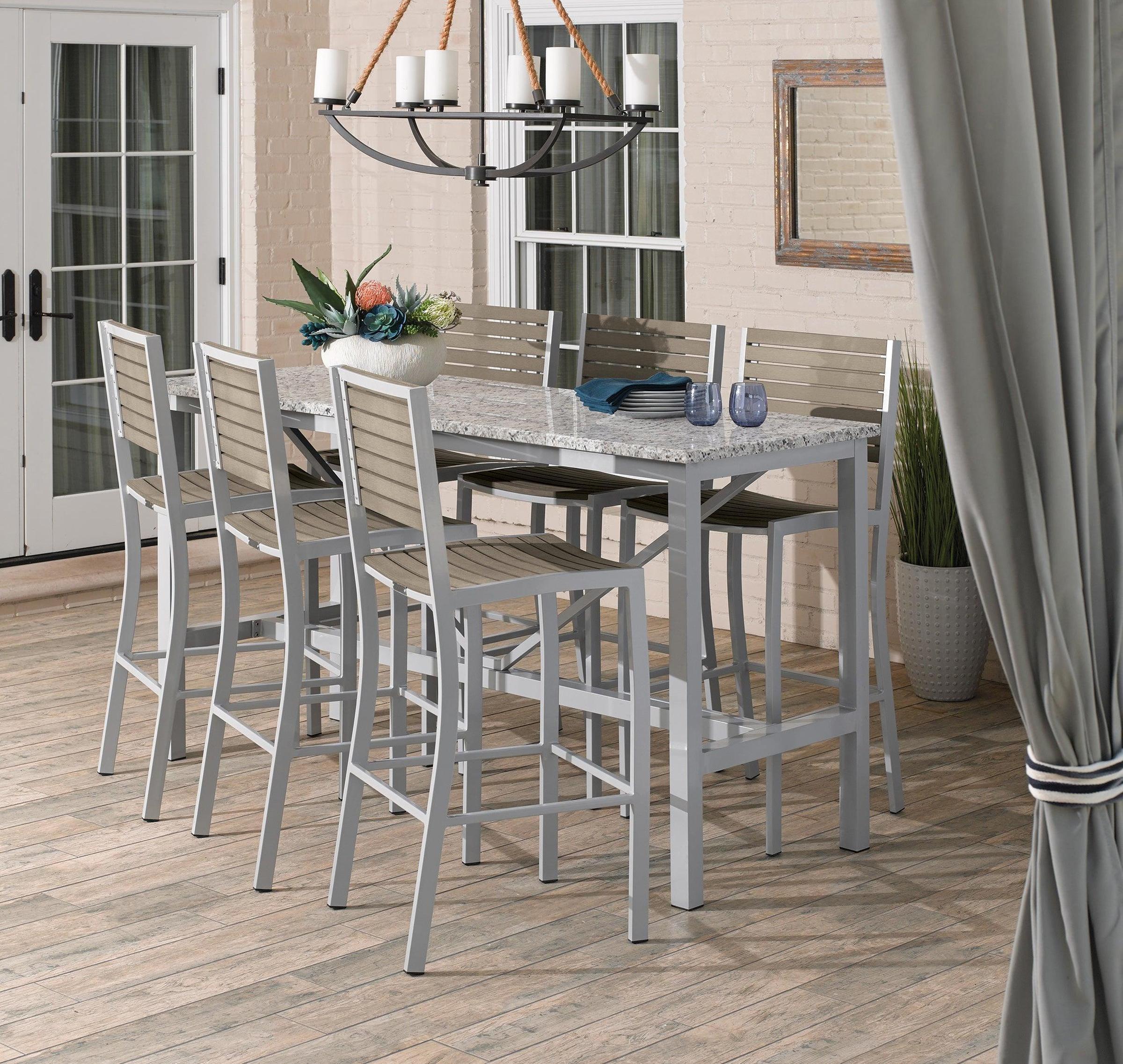 Travira Bar Chair