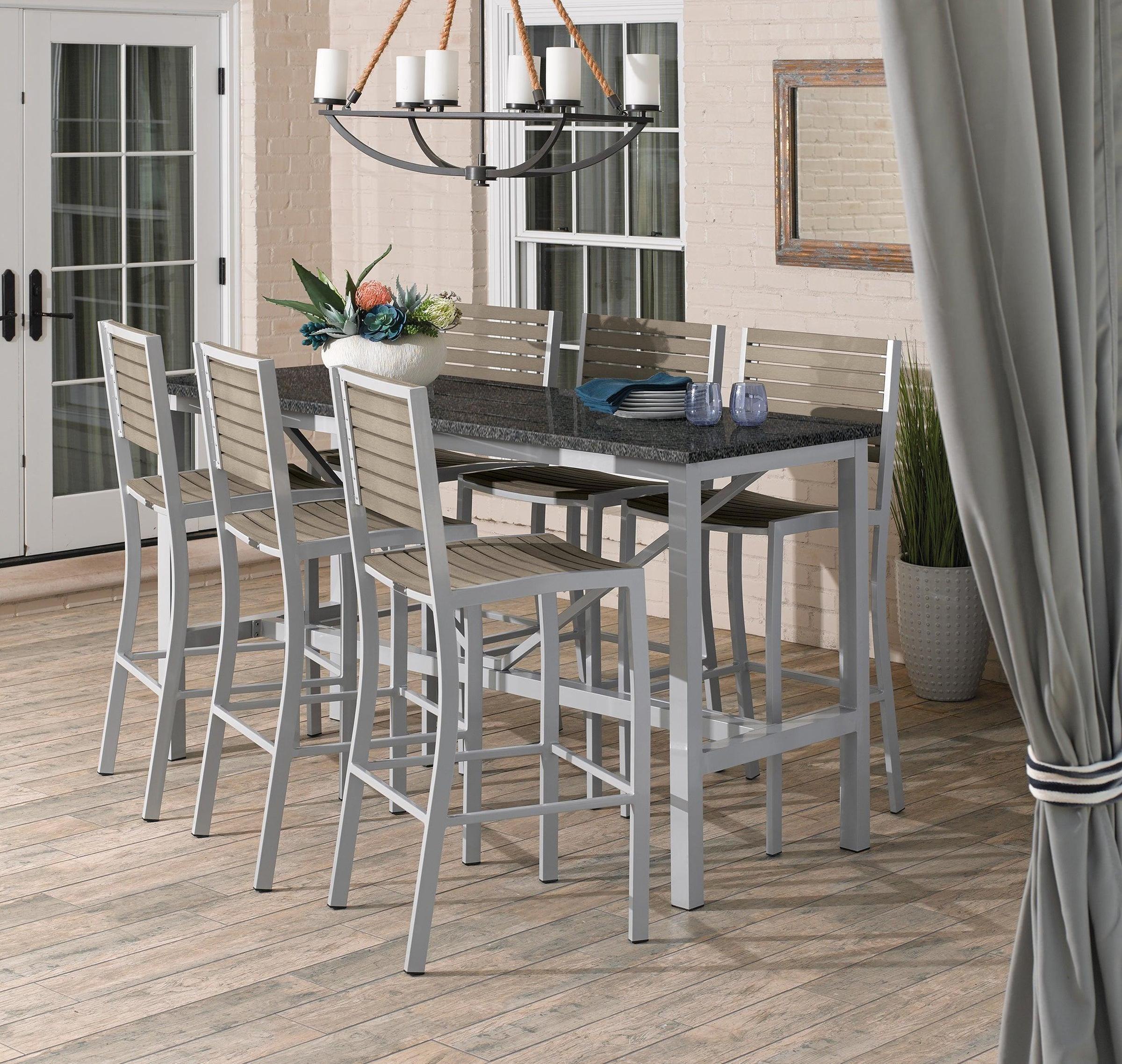 Travira Bar Chair