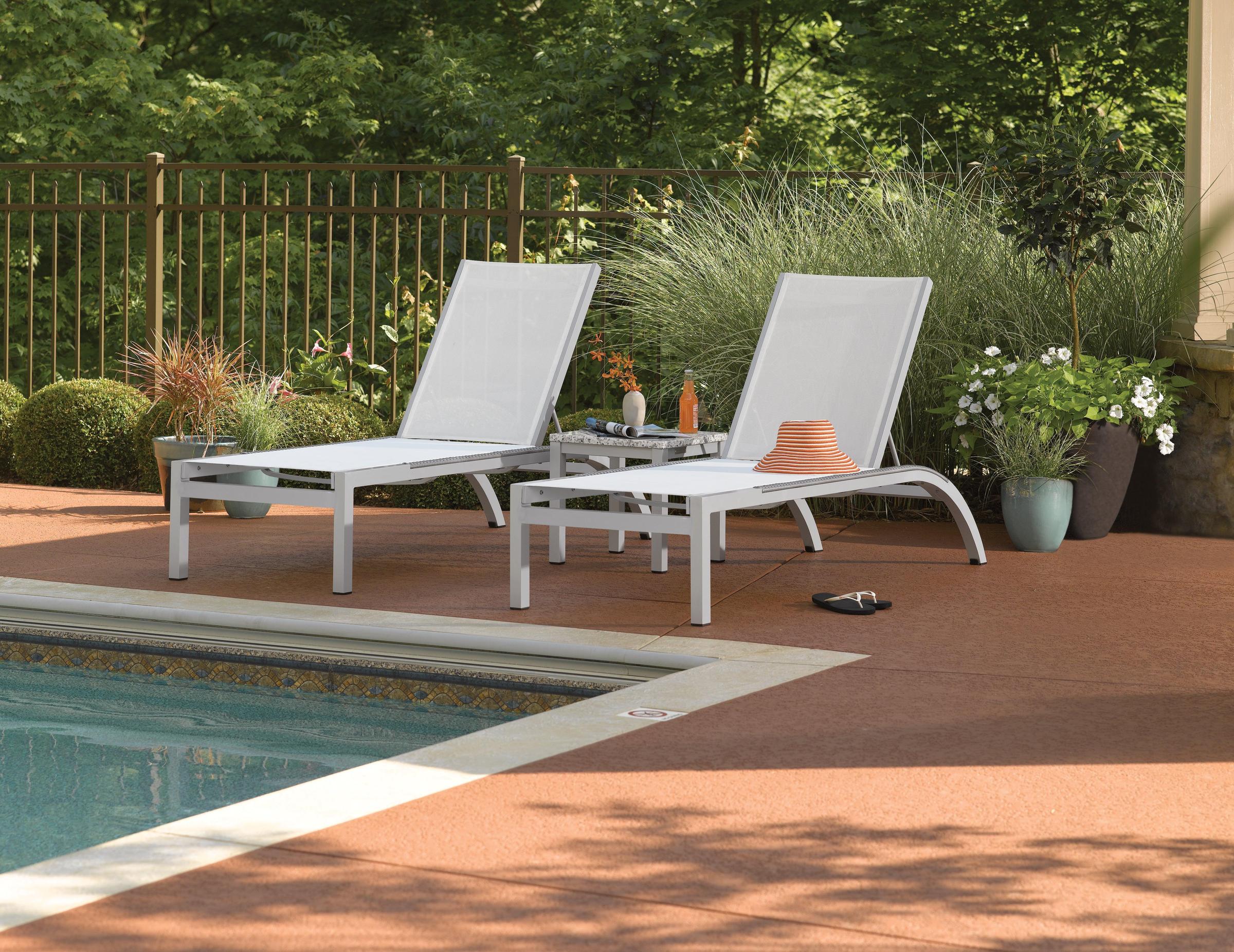 Travira End Table