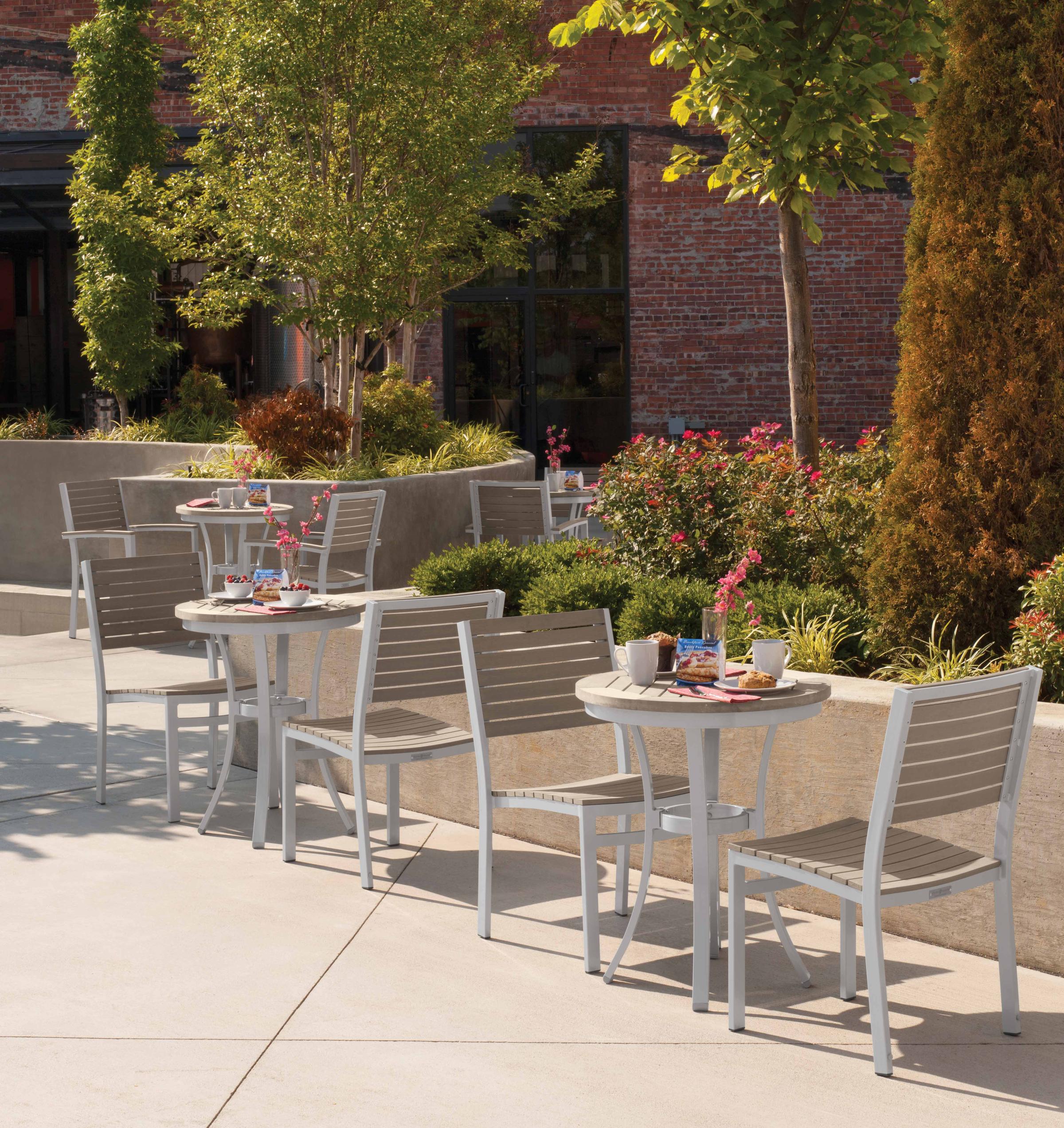 Travira Side Chair - Set Of 4