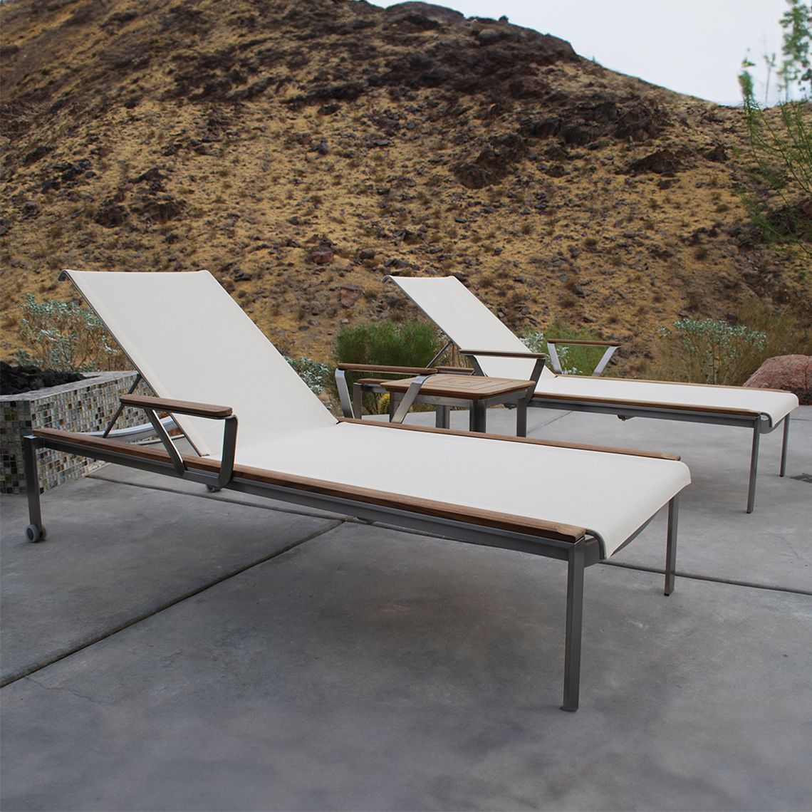 Tivoli Adj. Chaise Lounge w/Wheels & Arms