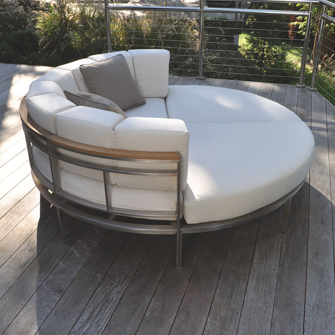 Kingsley Bate Tivoli