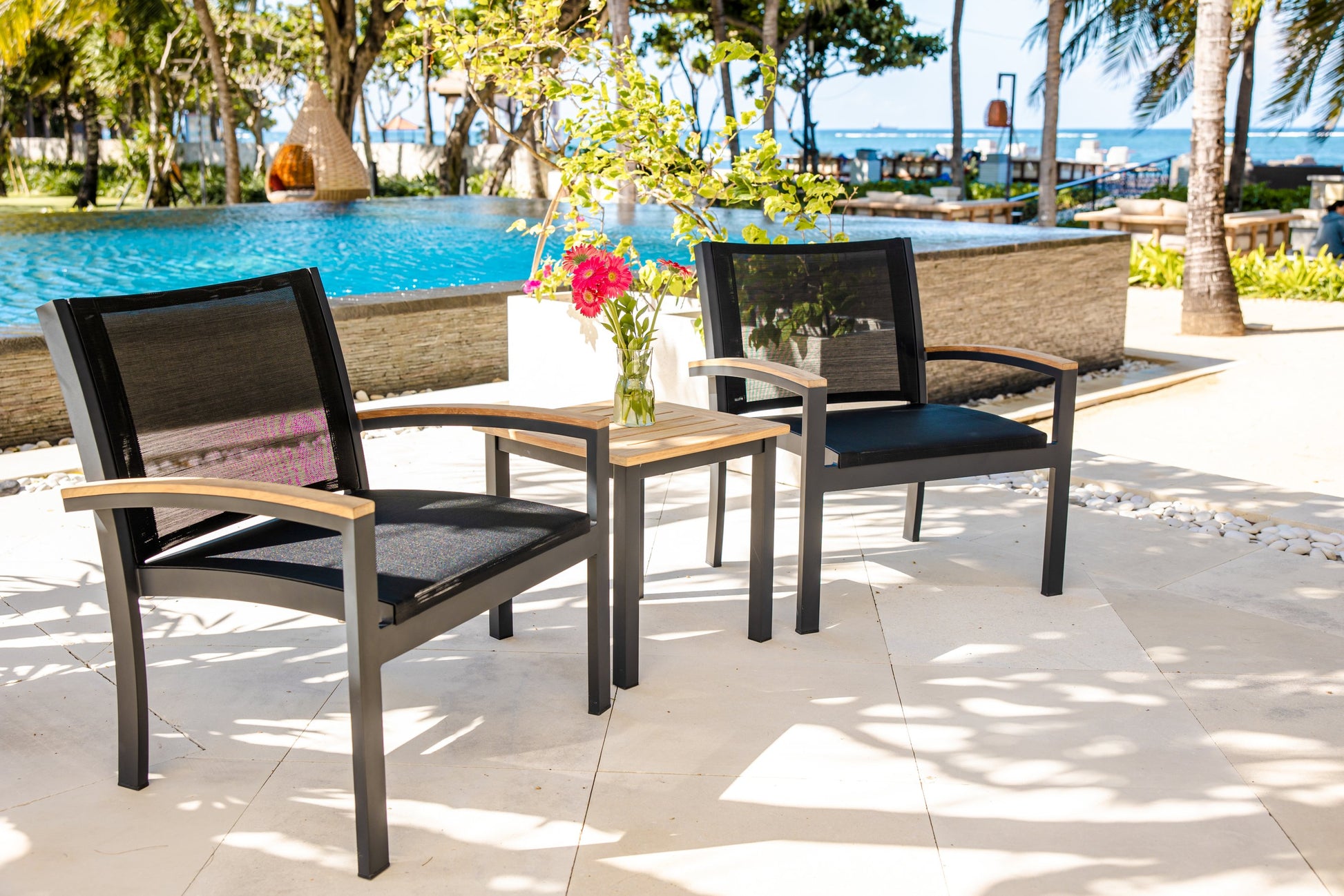 Three Birds Casual SoHo-Lifestyle Image