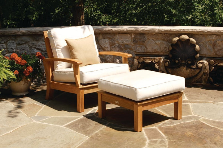 Three Birds Casual Monterey