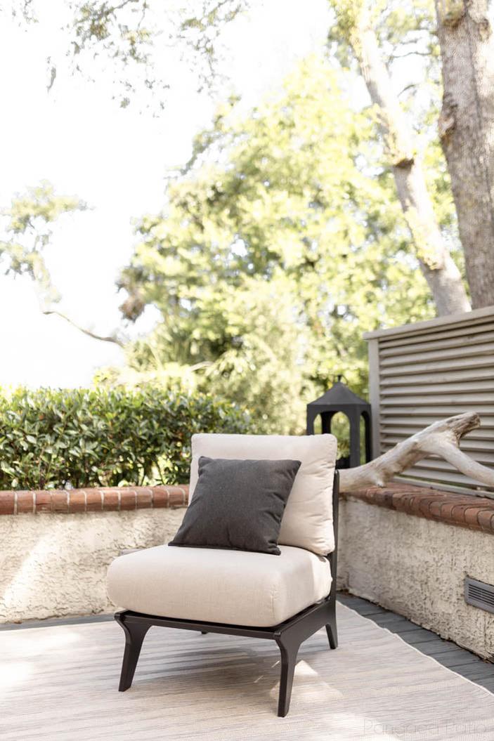 '-Berlin Gardens-Hartley Club Chair-Pangaea Patio