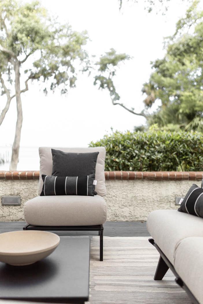 '-Berlin Gardens-Holland Club Chair-Pangaea Patio