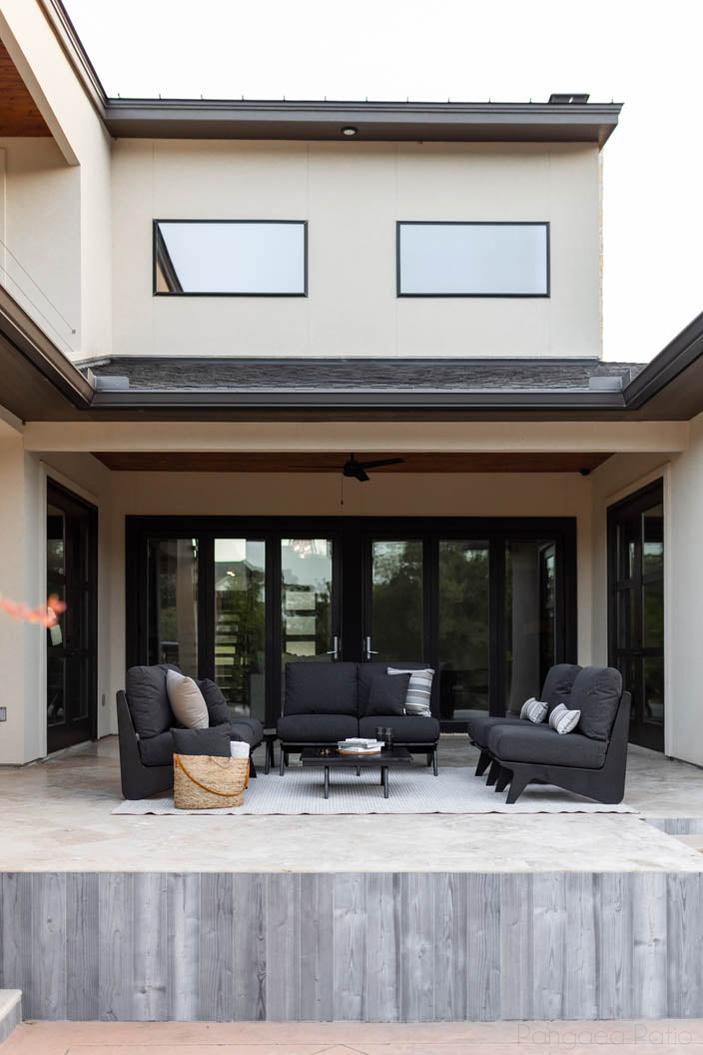 '-Berlin Gardens-Holland Loveseat-Pangaea Patio