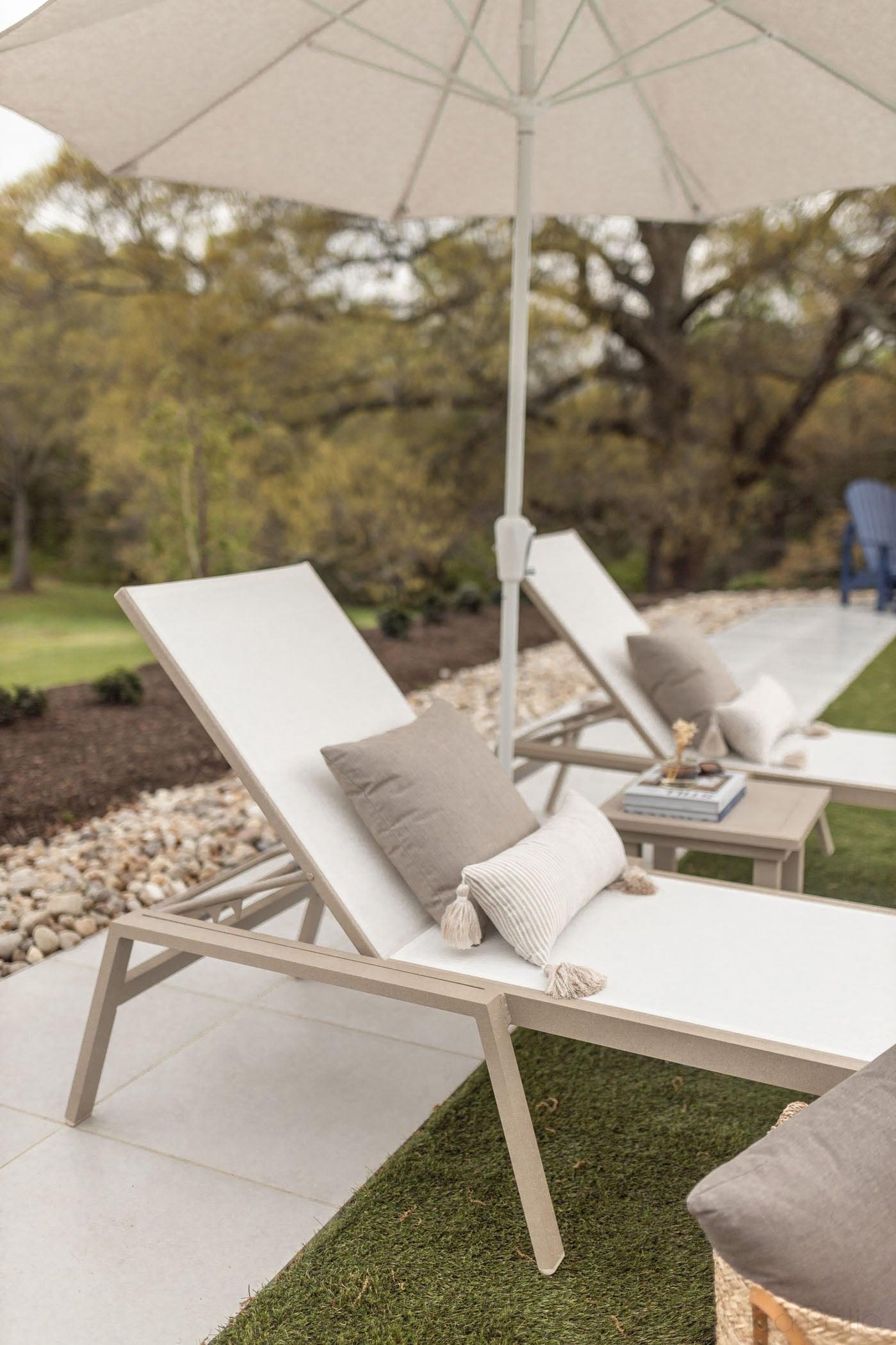 '-Berlin Gardens-Vida End Table Bar Height-Pangaea Patio