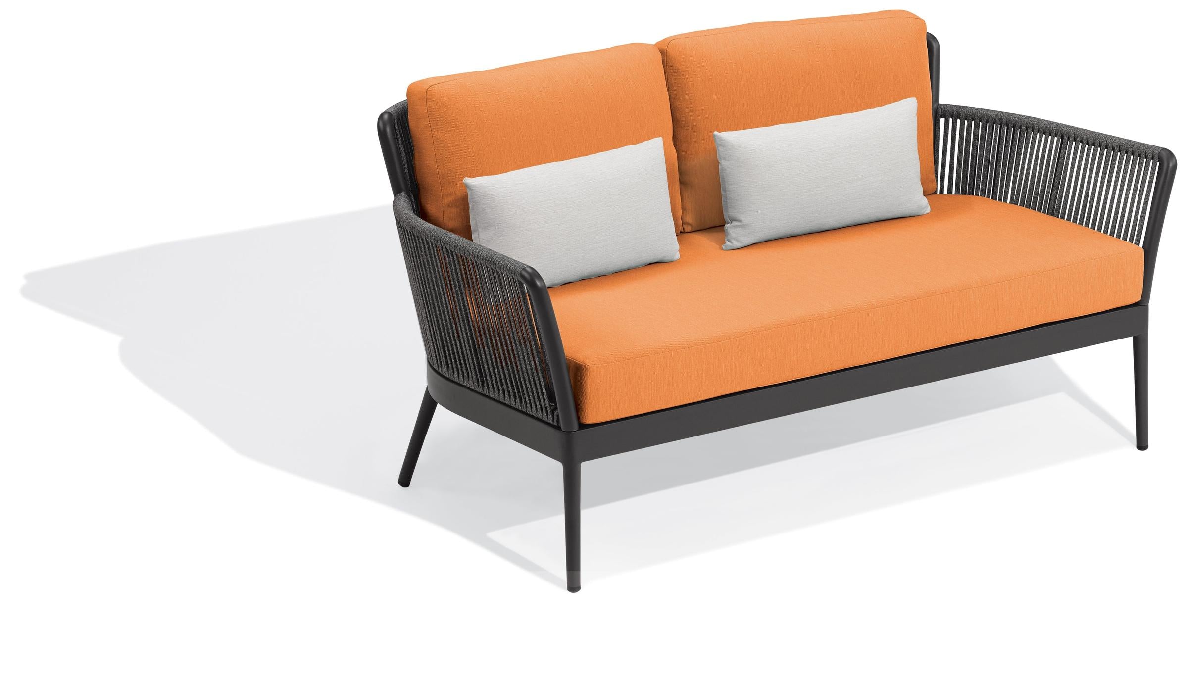 Nette Loveseat