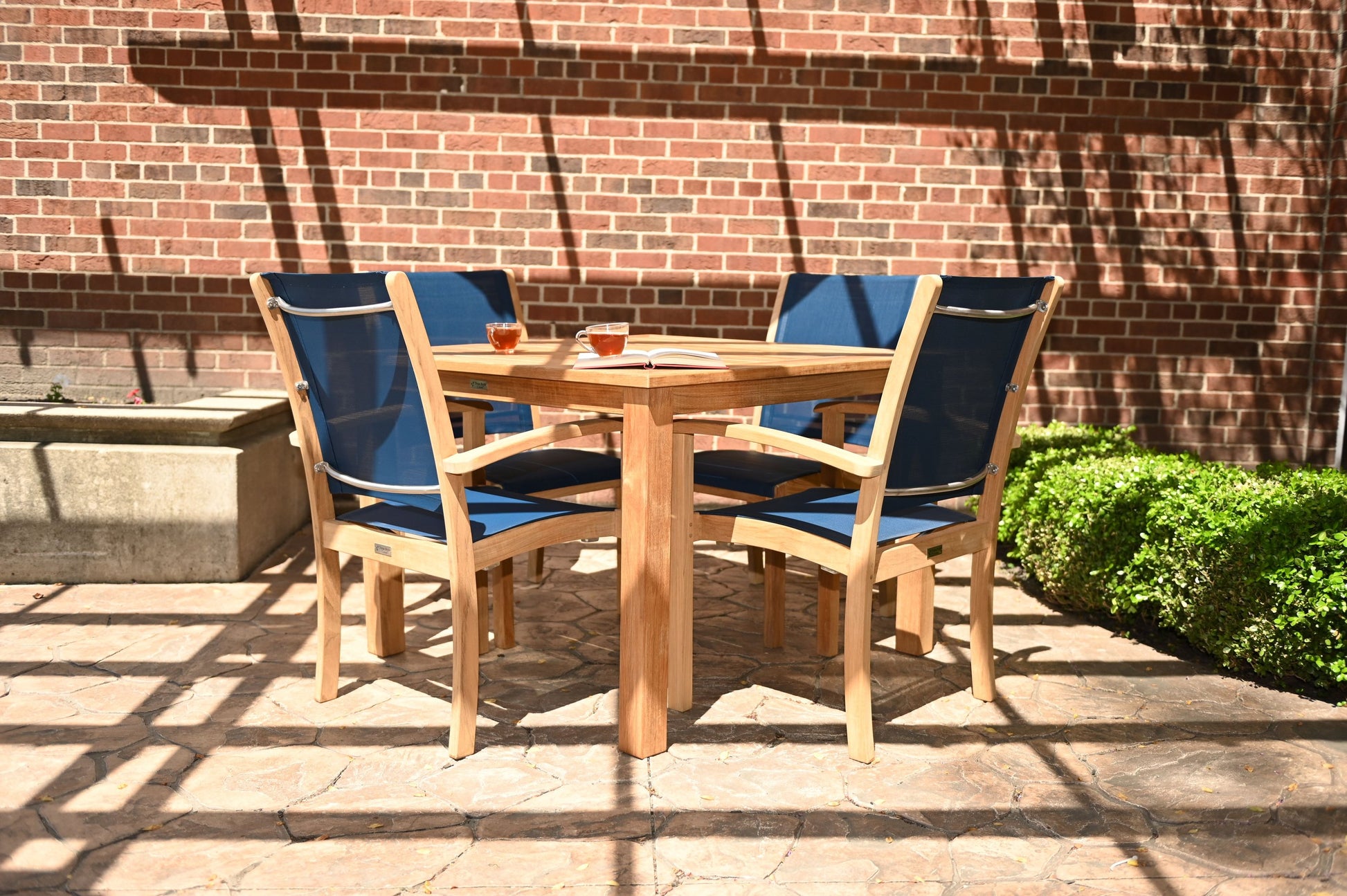 Three Birds Casual Riviera-Lifestyle Image