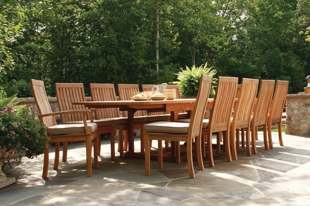 Three Birds Casual Monterey