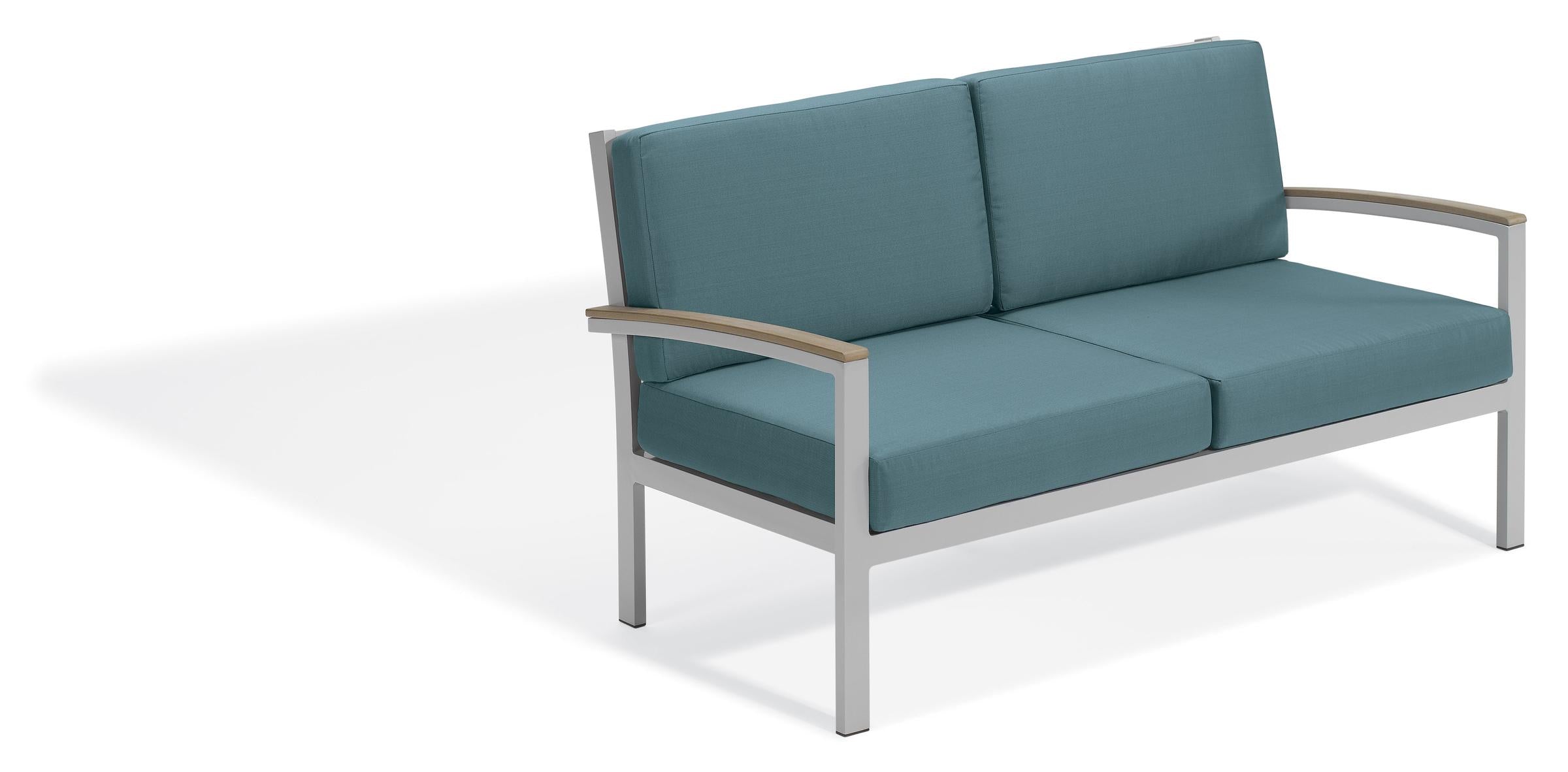 Travira Loveseat