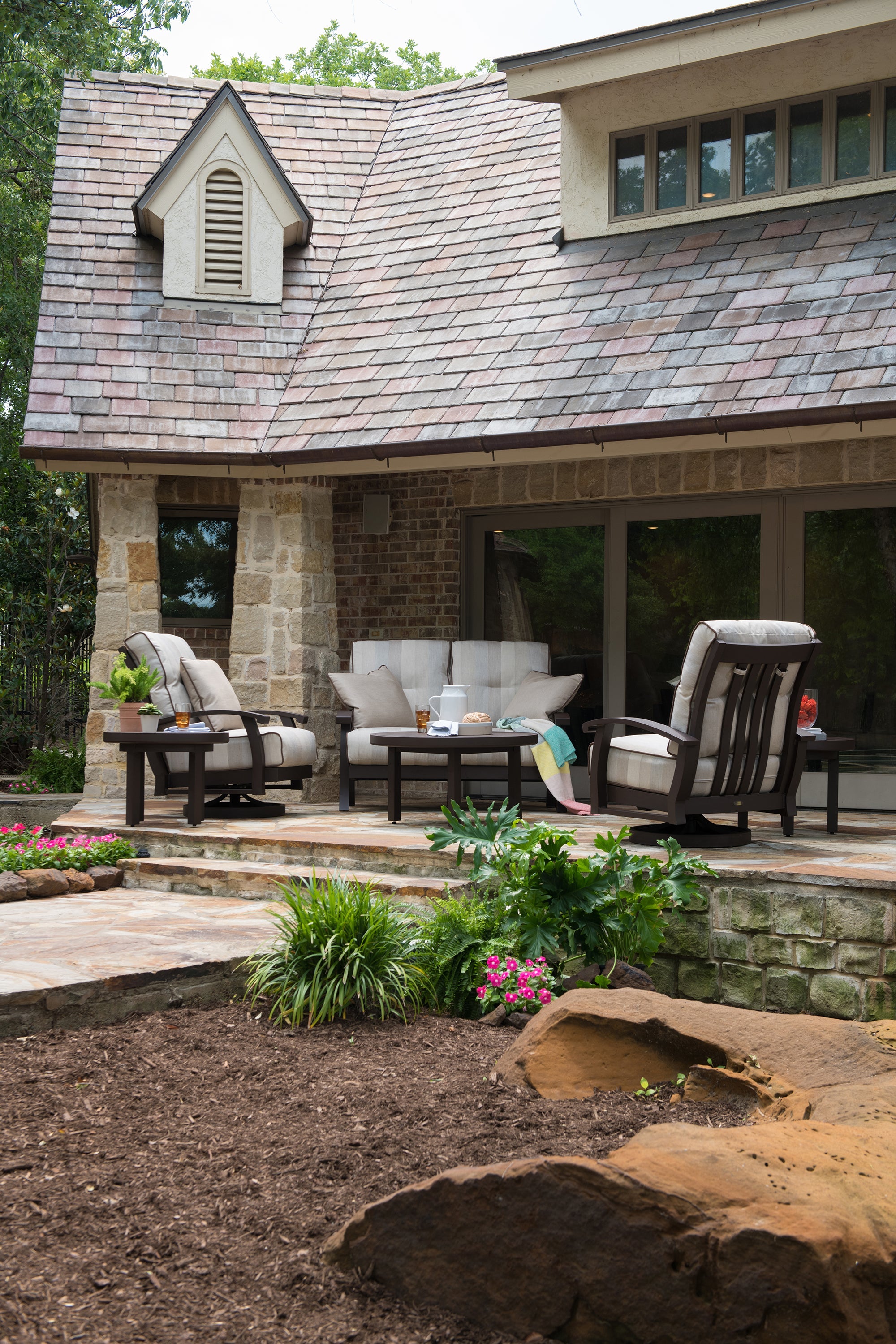 -Mallin-Georgetown Cushion Loveseat-Pangaea Patio