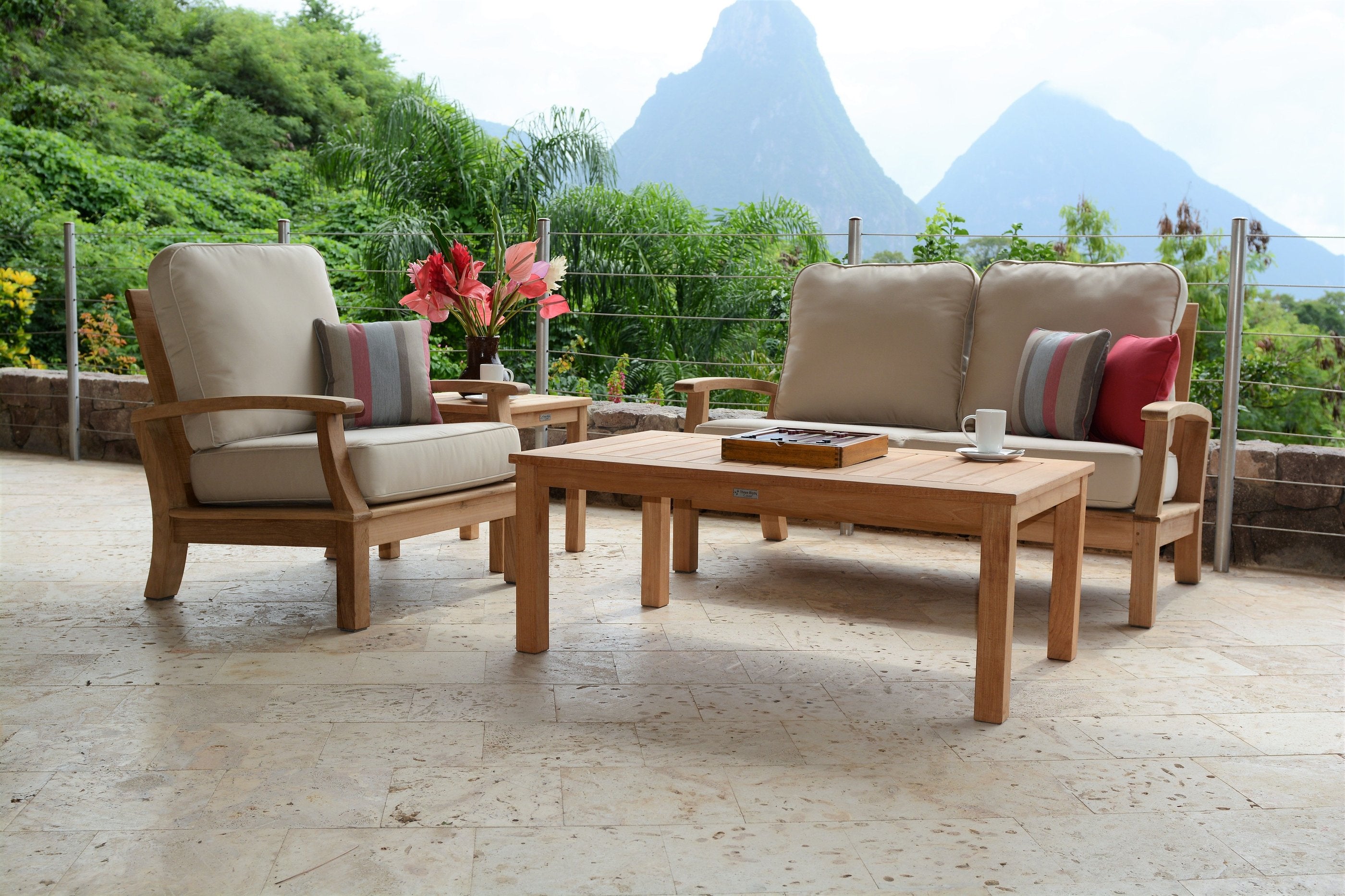 Three Birds Casual Monterey