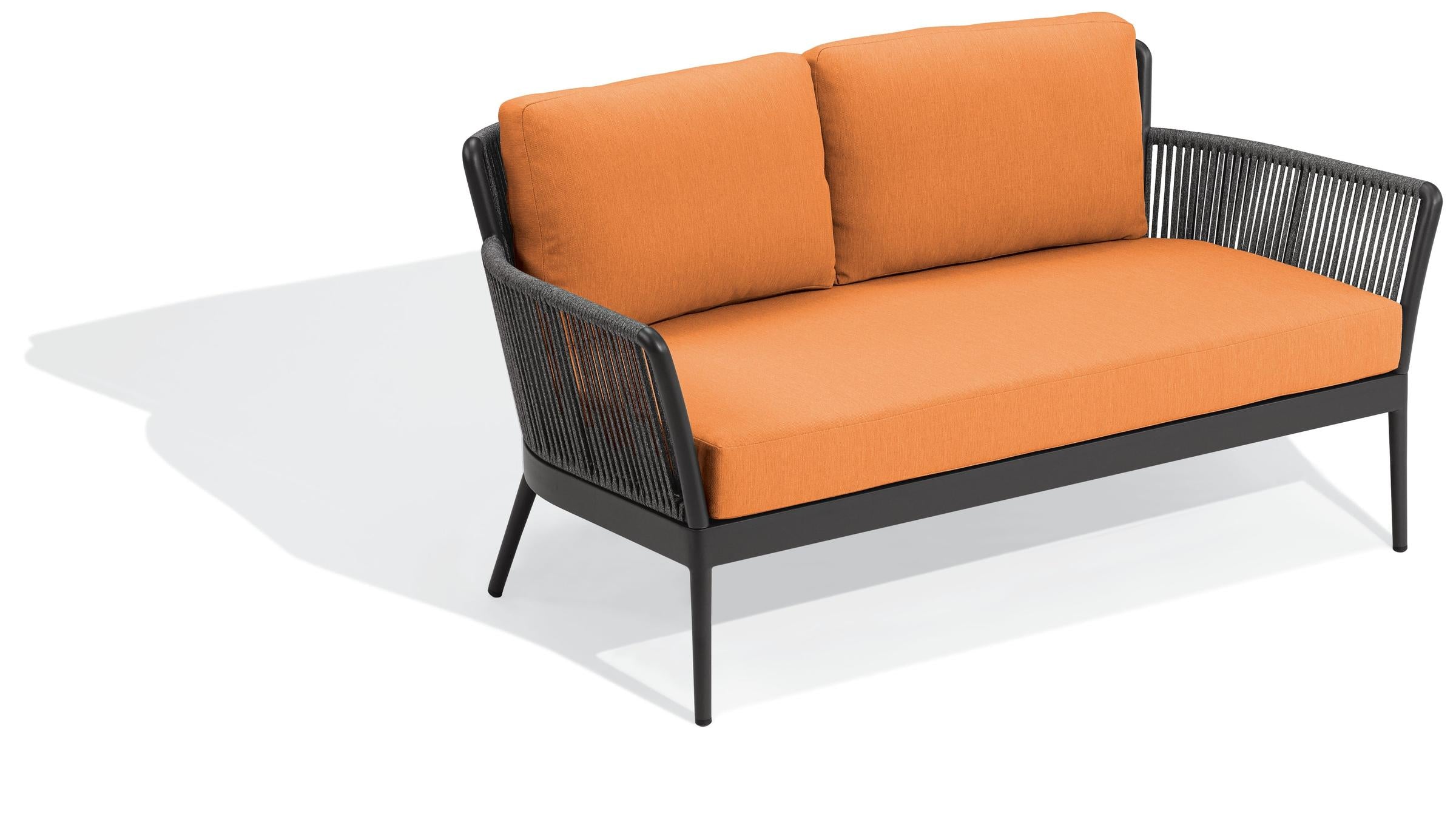 Nette Loveseat
