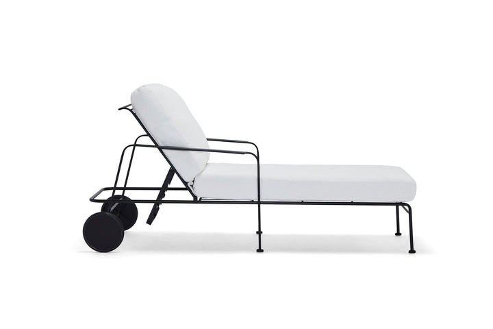 WD5B0070-Woodard-Reed Chaise Lounge-Pangaea Patio